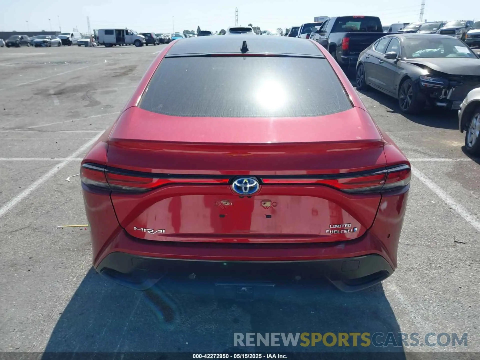 16 Photograph of a damaged car JTDAAAAA6NA004649 TOYOTA MIRAI 2022