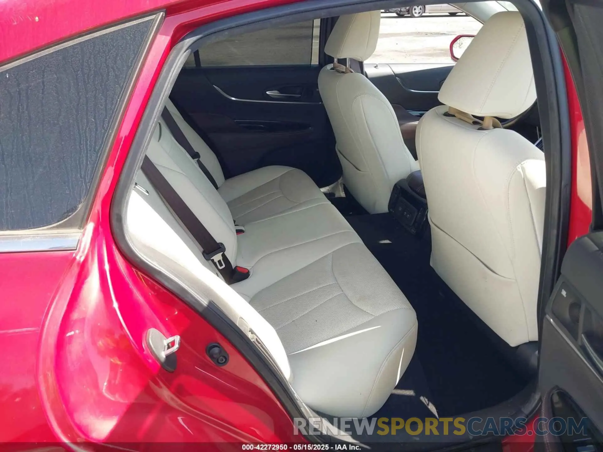 8 Photograph of a damaged car JTDAAAAA6NA004649 TOYOTA MIRAI 2022
