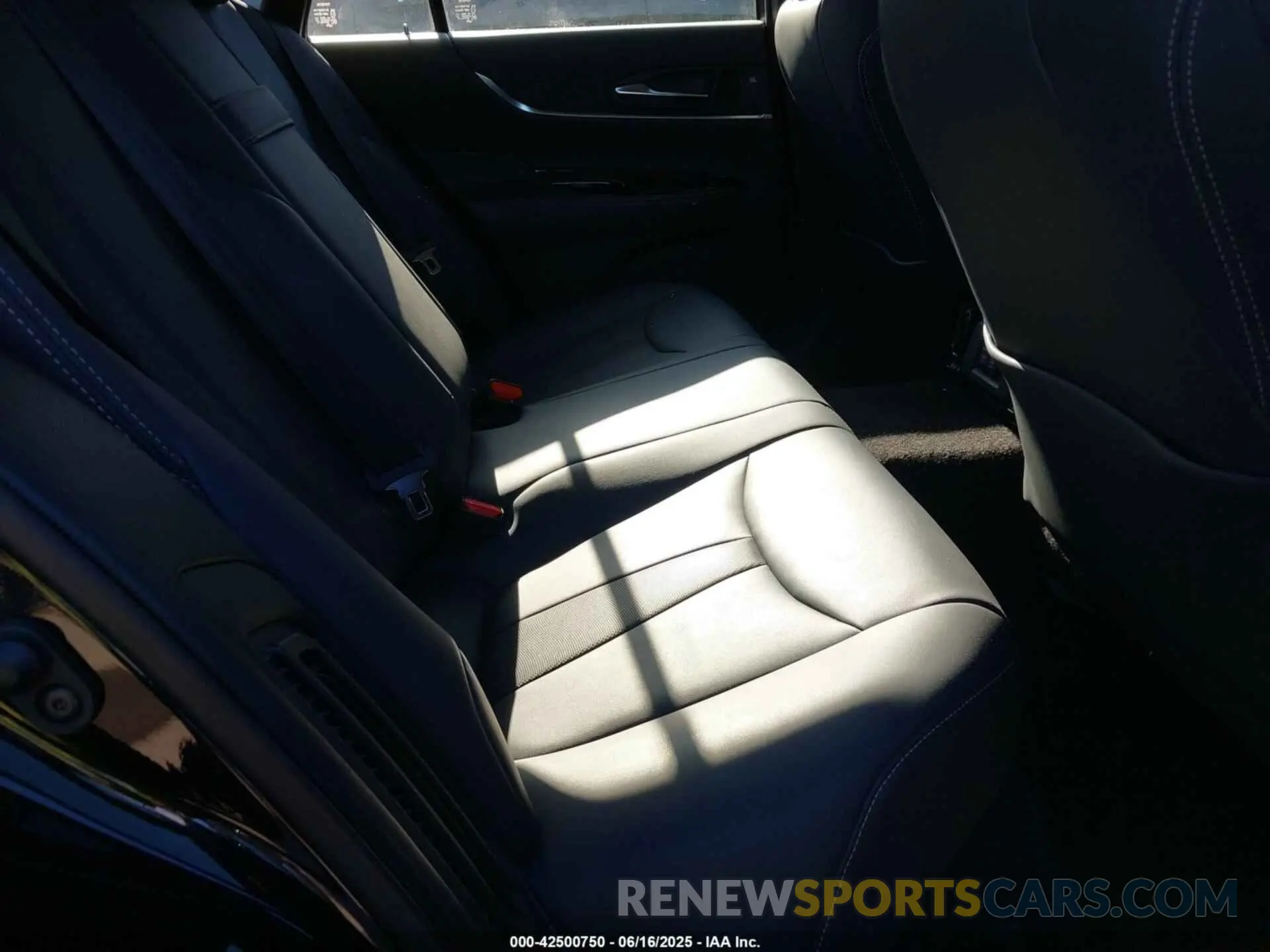 8 Photograph of a damaged car JTDAAAAA7NA004546 TOYOTA MIRAI 2022