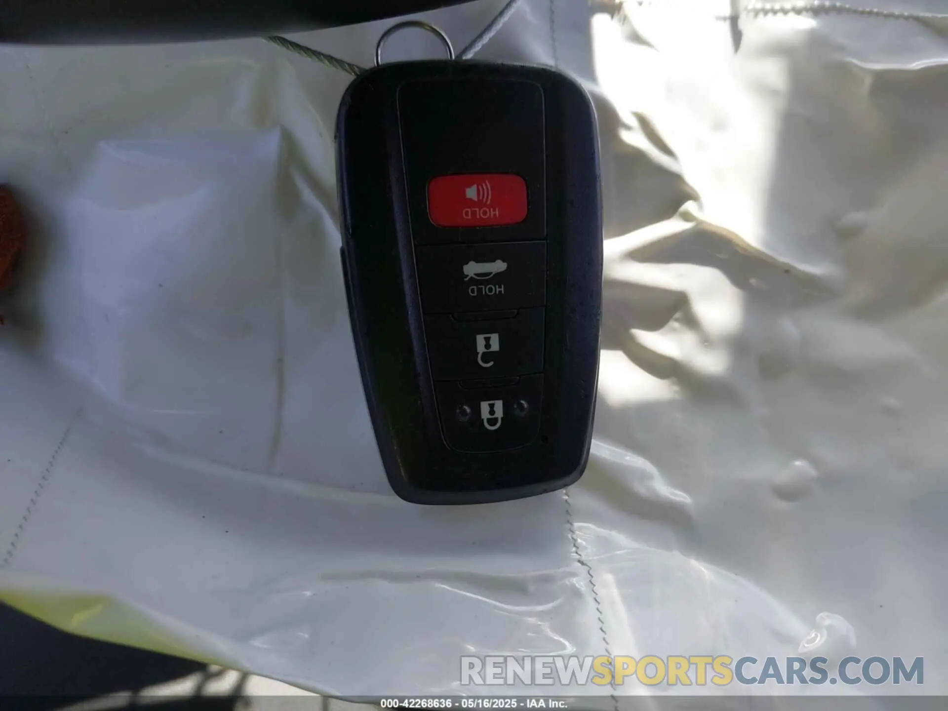11 Photograph of a damaged car JTDAAAAA8NA005334 TOYOTA MIRAI 2022