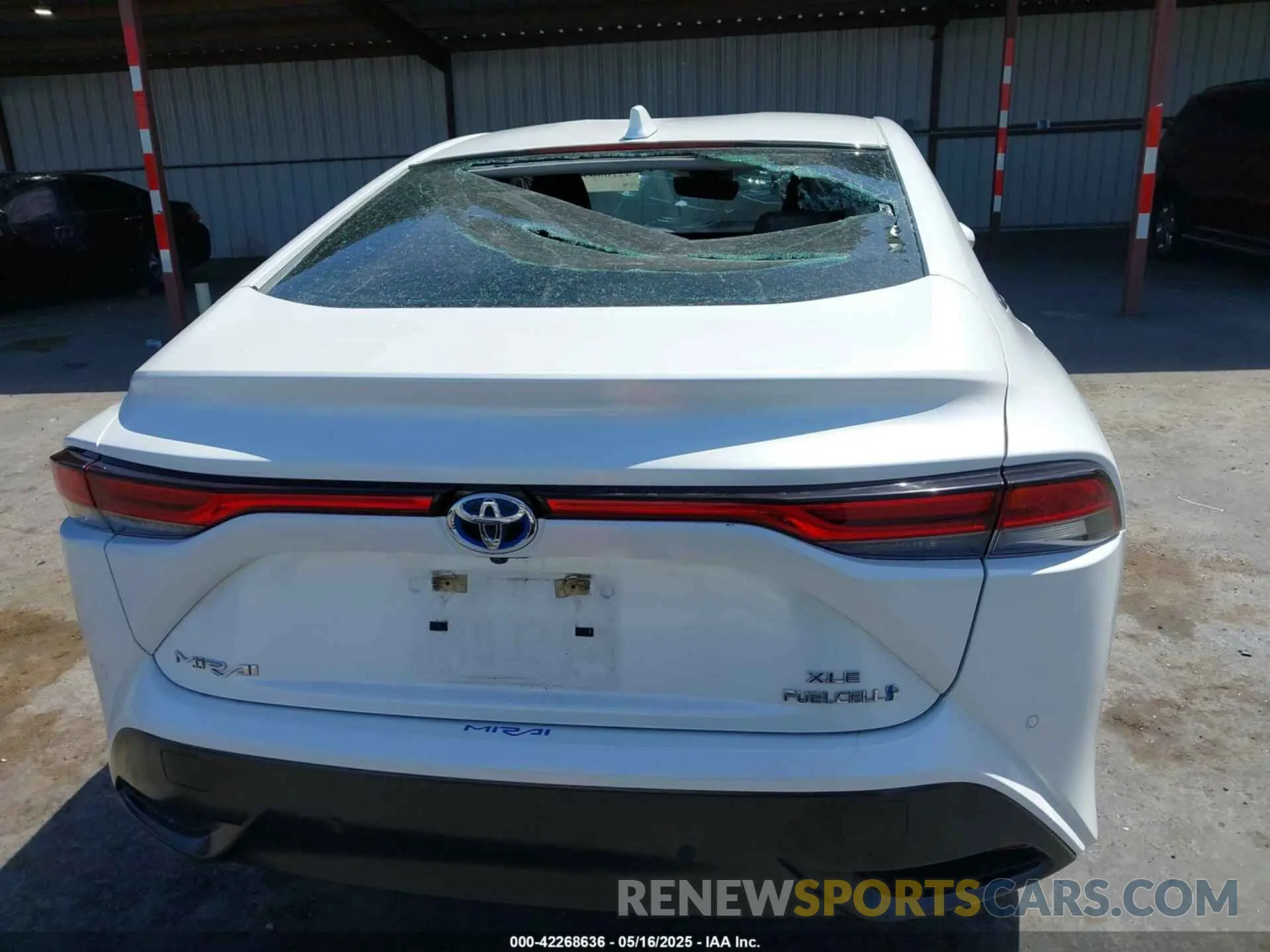 16 Photograph of a damaged car JTDAAAAA8NA005334 TOYOTA MIRAI 2022
