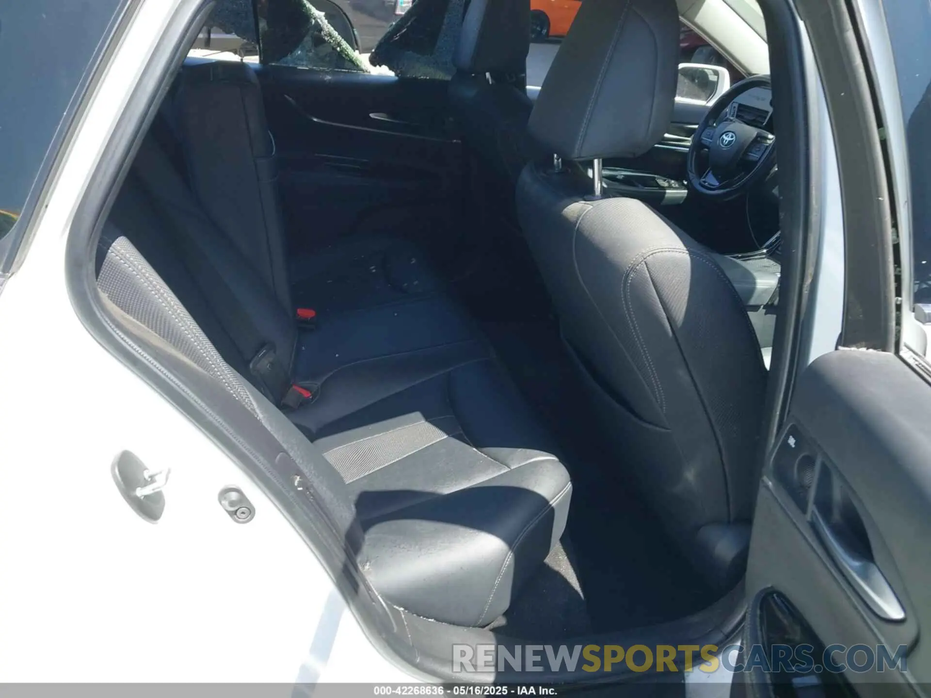 8 Photograph of a damaged car JTDAAAAA8NA005334 TOYOTA MIRAI 2022