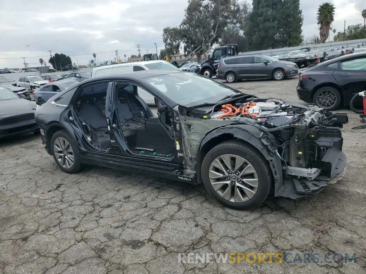 4 Photograph of a damaged car JTDAAAAA1PA008689 TOYOTA MIRAI 2023