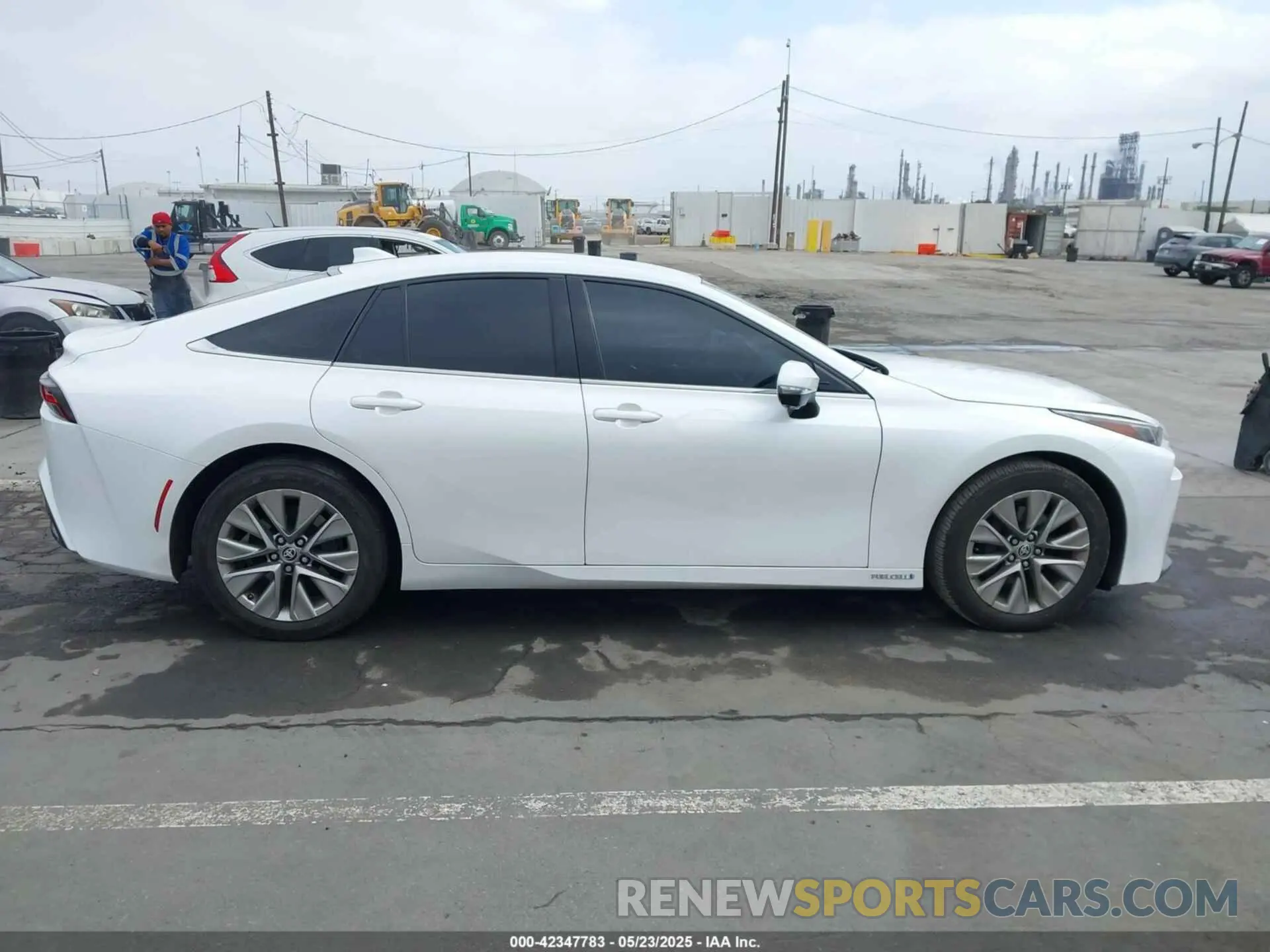 13 Photograph of a damaged car JTDAAAAA2PA009754 TOYOTA MIRAI 2023