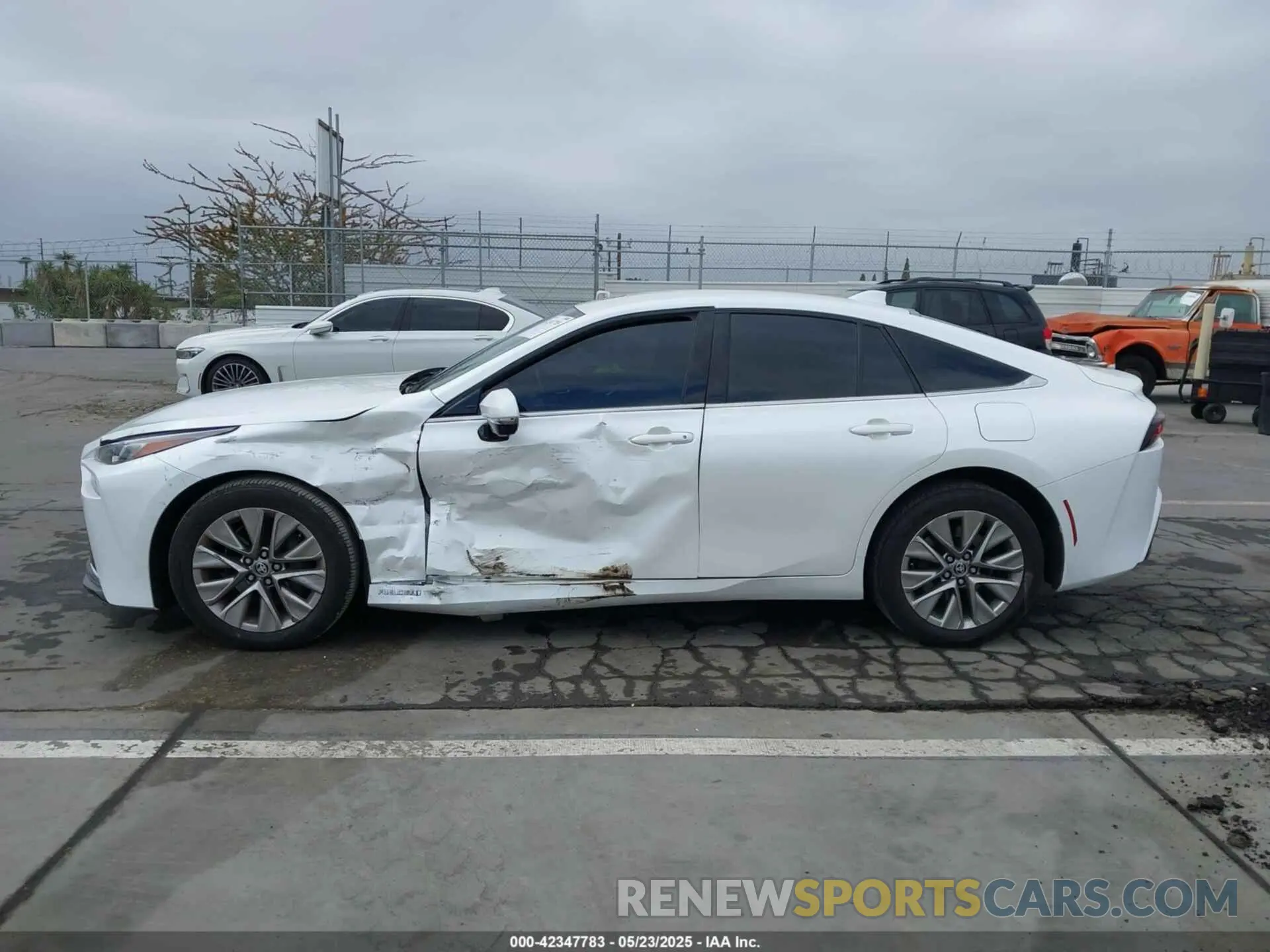 14 Photograph of a damaged car JTDAAAAA2PA009754 TOYOTA MIRAI 2023