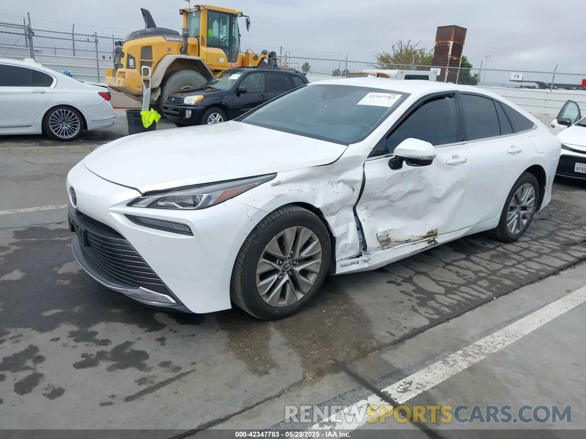 2 Photograph of a damaged car JTDAAAAA2PA009754 TOYOTA MIRAI 2023