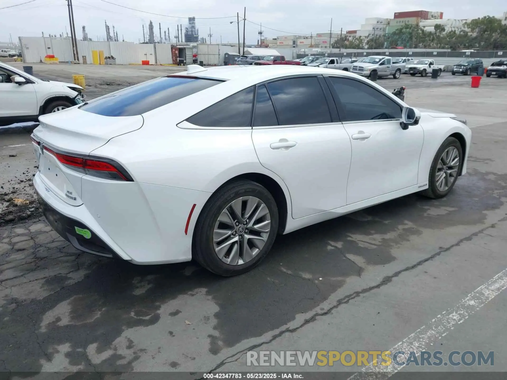 4 Photograph of a damaged car JTDAAAAA2PA009754 TOYOTA MIRAI 2023