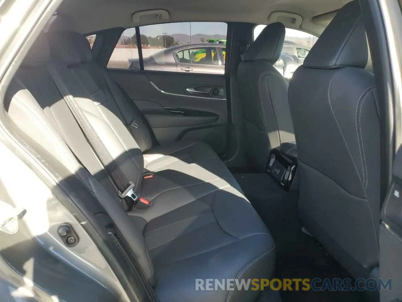 11 Photograph of a damaged car JTDAAAAA5PA009960 TOYOTA MIRAI 2023