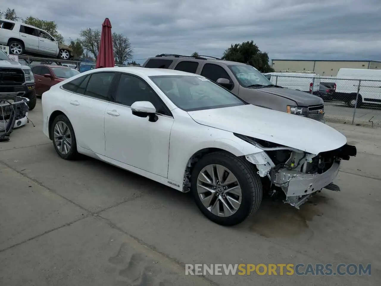 4 Photograph of a damaged car JTDAAAAA8PA010262 TOYOTA MIRAI 2023