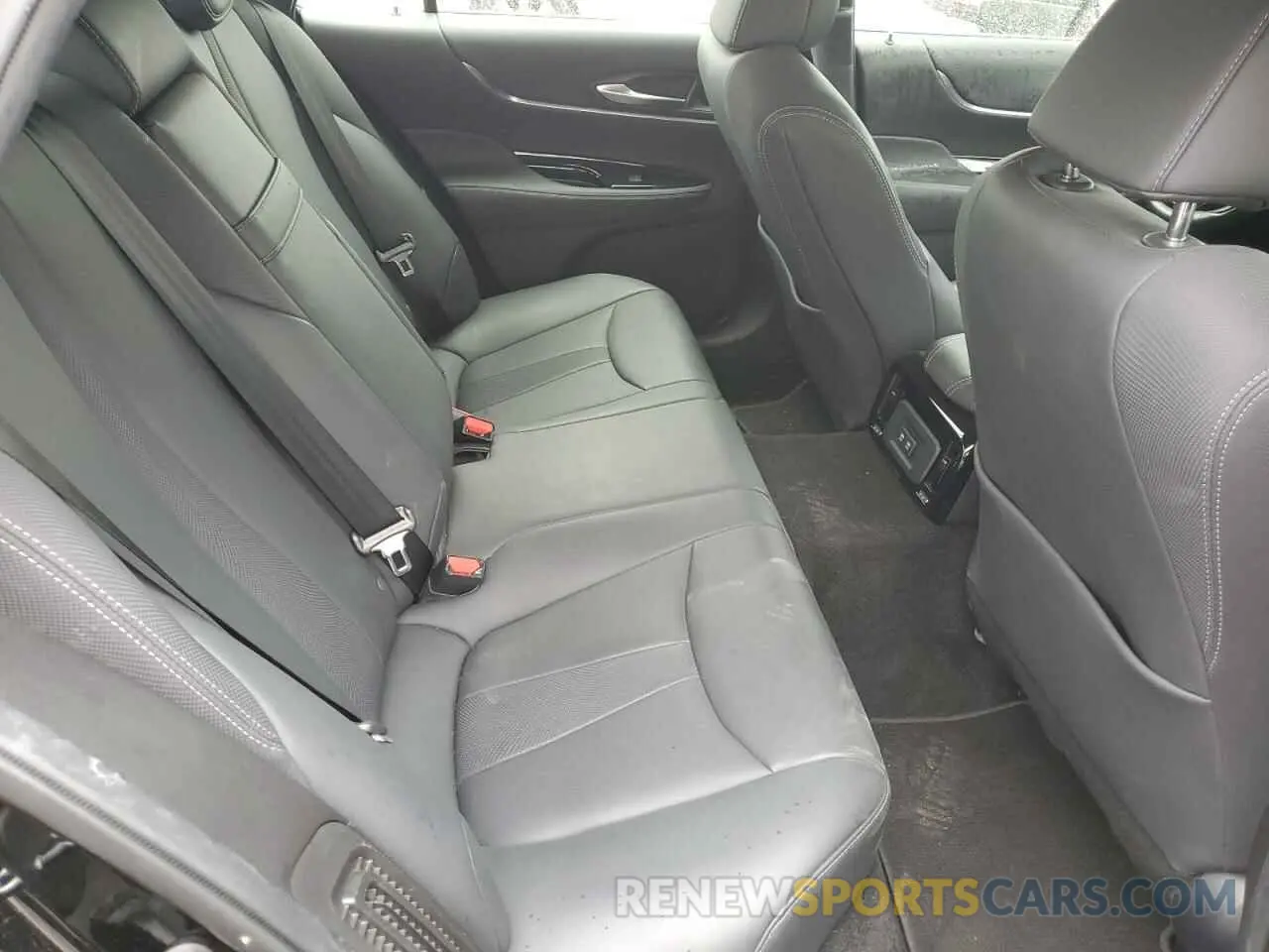 10 Photograph of a damaged car JTDAAAAA0NA007059 TOYOTA MIRAI LE 2022