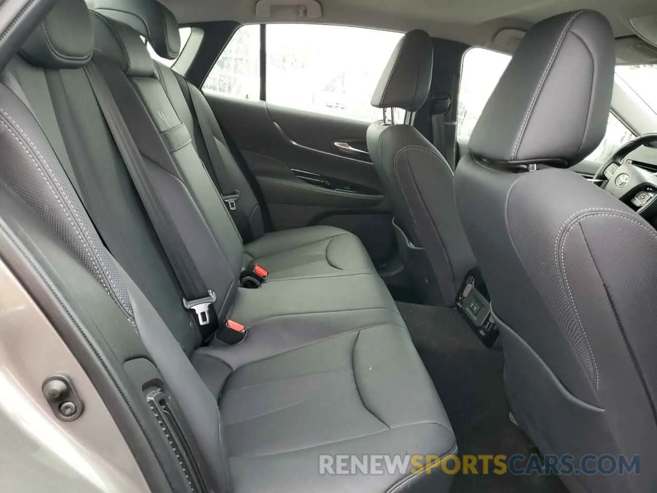 11 Photograph of a damaged car JTDAAAAA1NA005496 TOYOTA MIRAI LE 2022