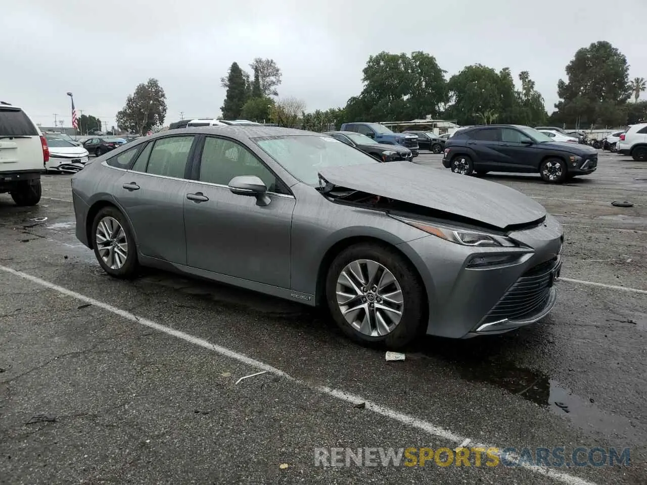 4 Photograph of a damaged car JTDAAAAA1NA005496 TOYOTA MIRAI LE 2022