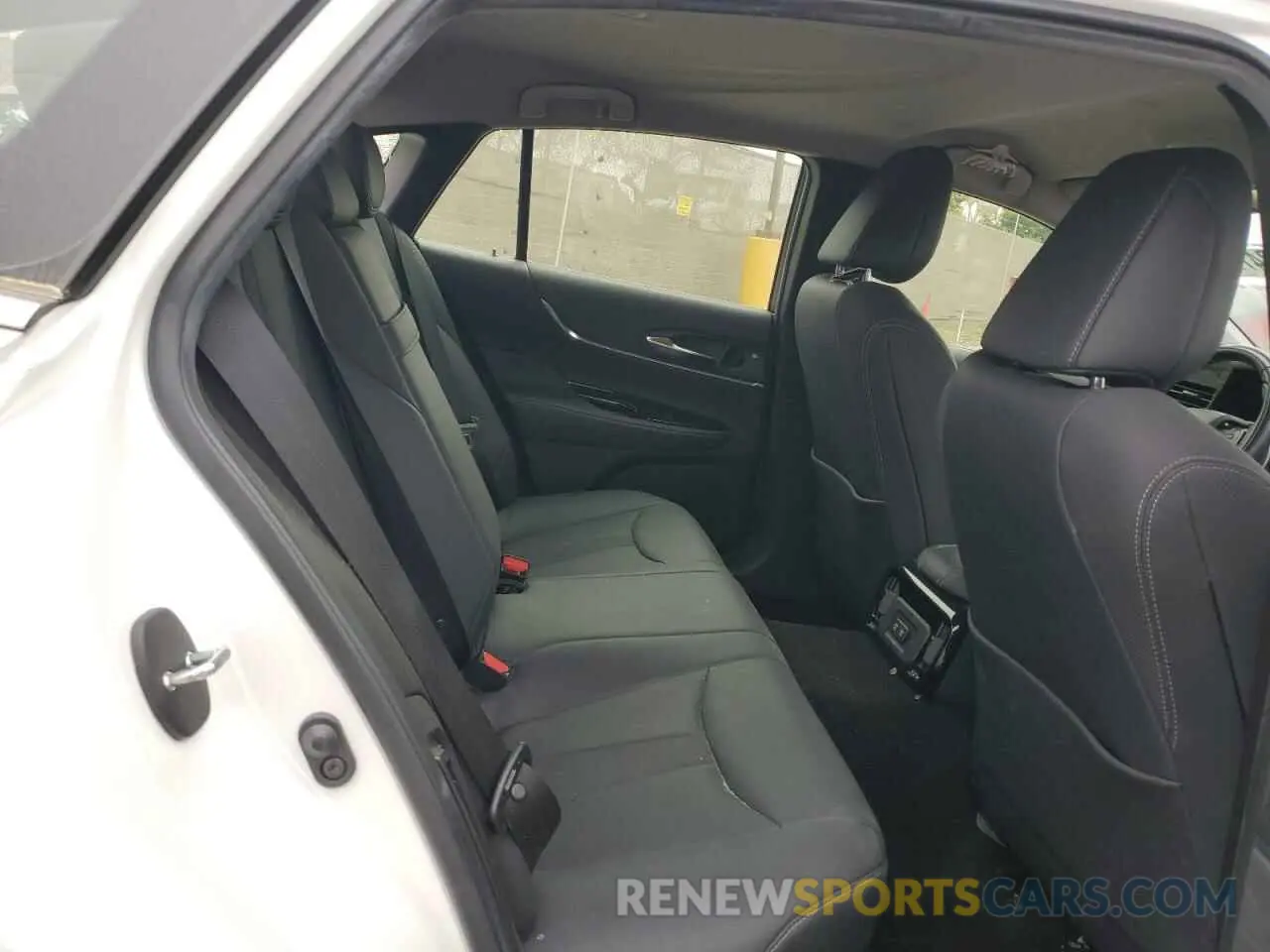 11 Photograph of a damaged car JTDAAAAA8NA006449 TOYOTA MIRAI LE 2022
