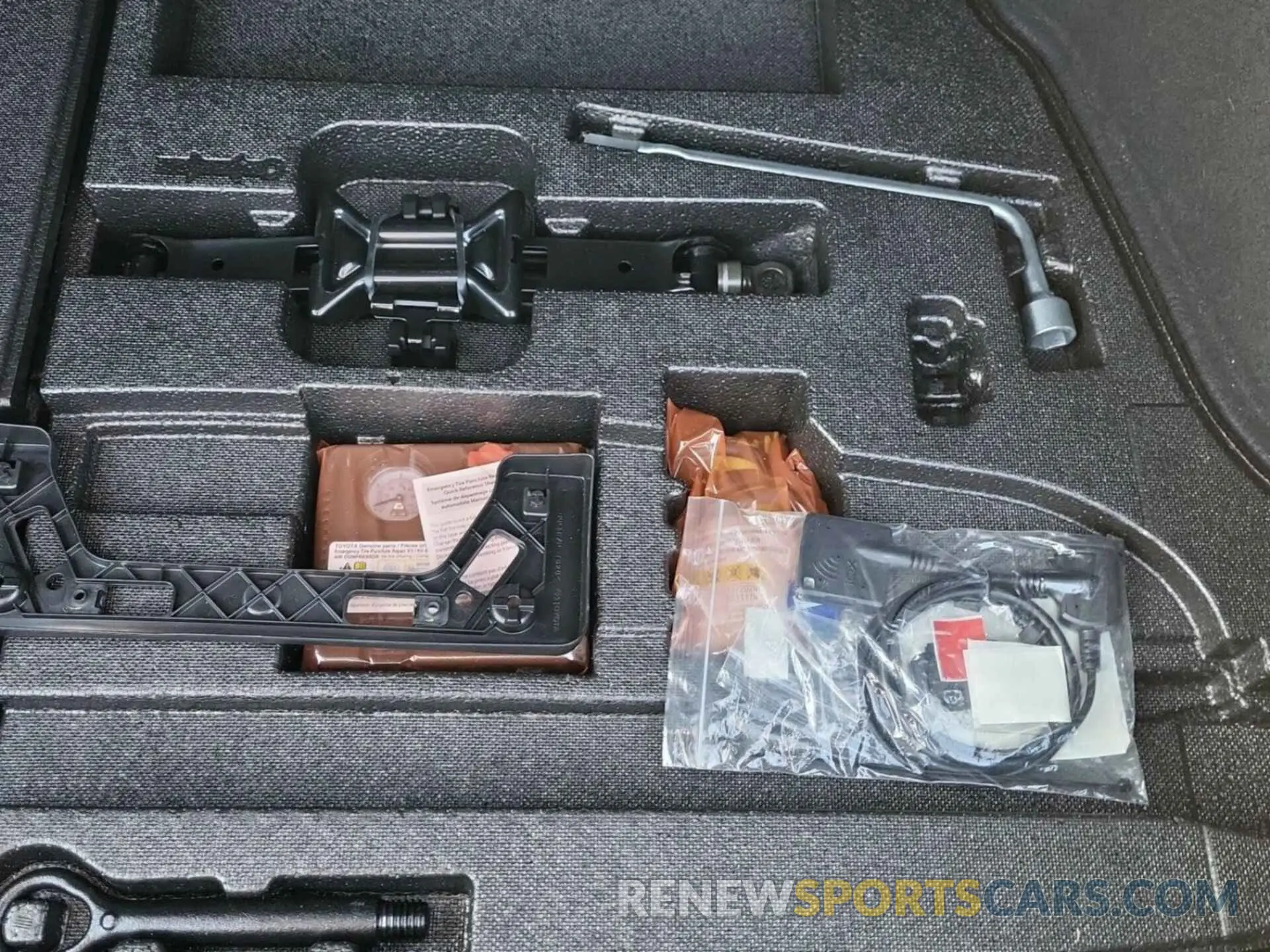 2 Photograph of a damaged car JTDKARFU0K3071589 TOYOTA PRIUS 2019