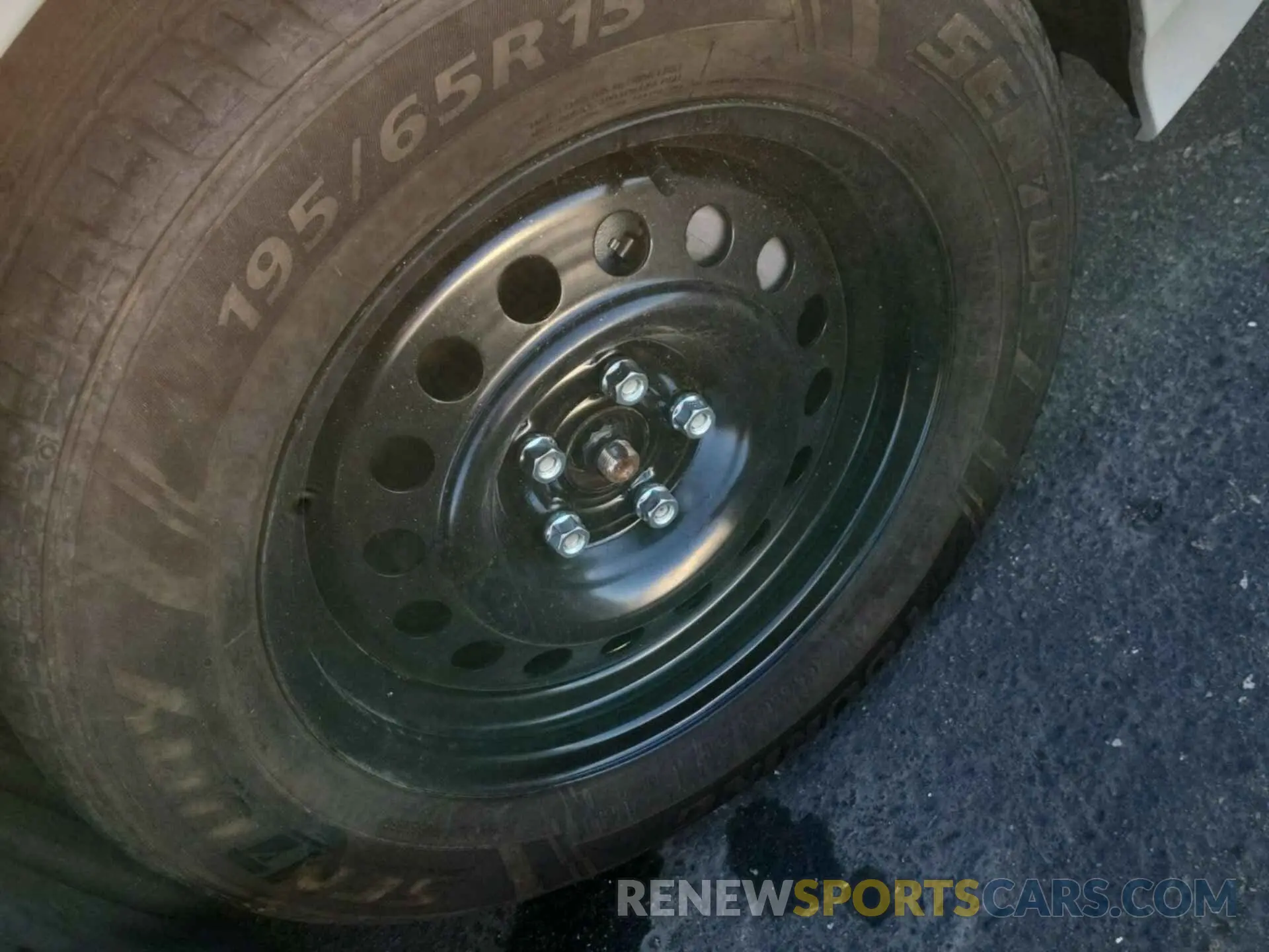 42 Photograph of a damaged car JTDKARFU0K3071589 TOYOTA PRIUS 2019