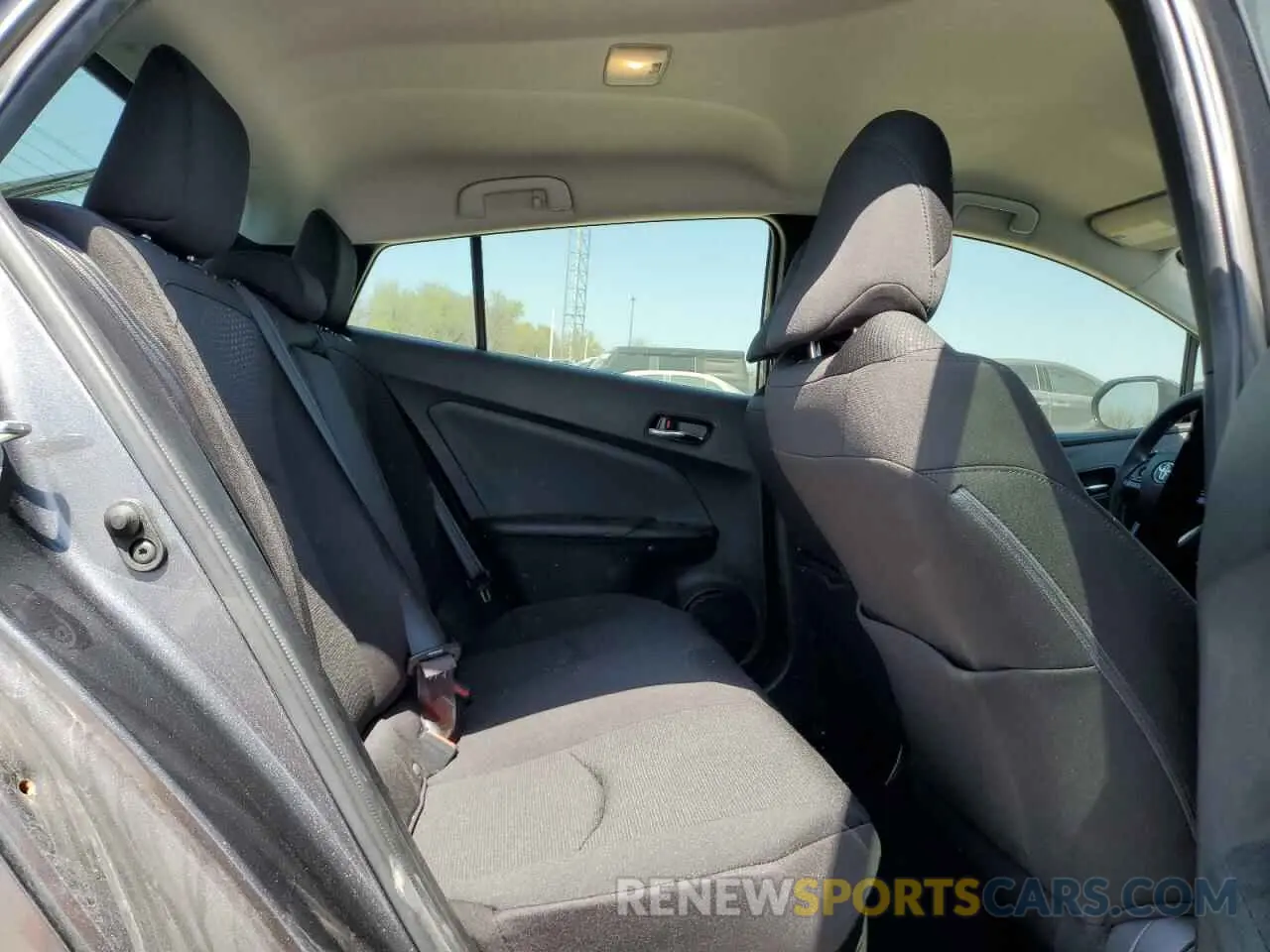 10 Photograph of a damaged car JTDKARFU0K3074279 TOYOTA PRIUS 2019