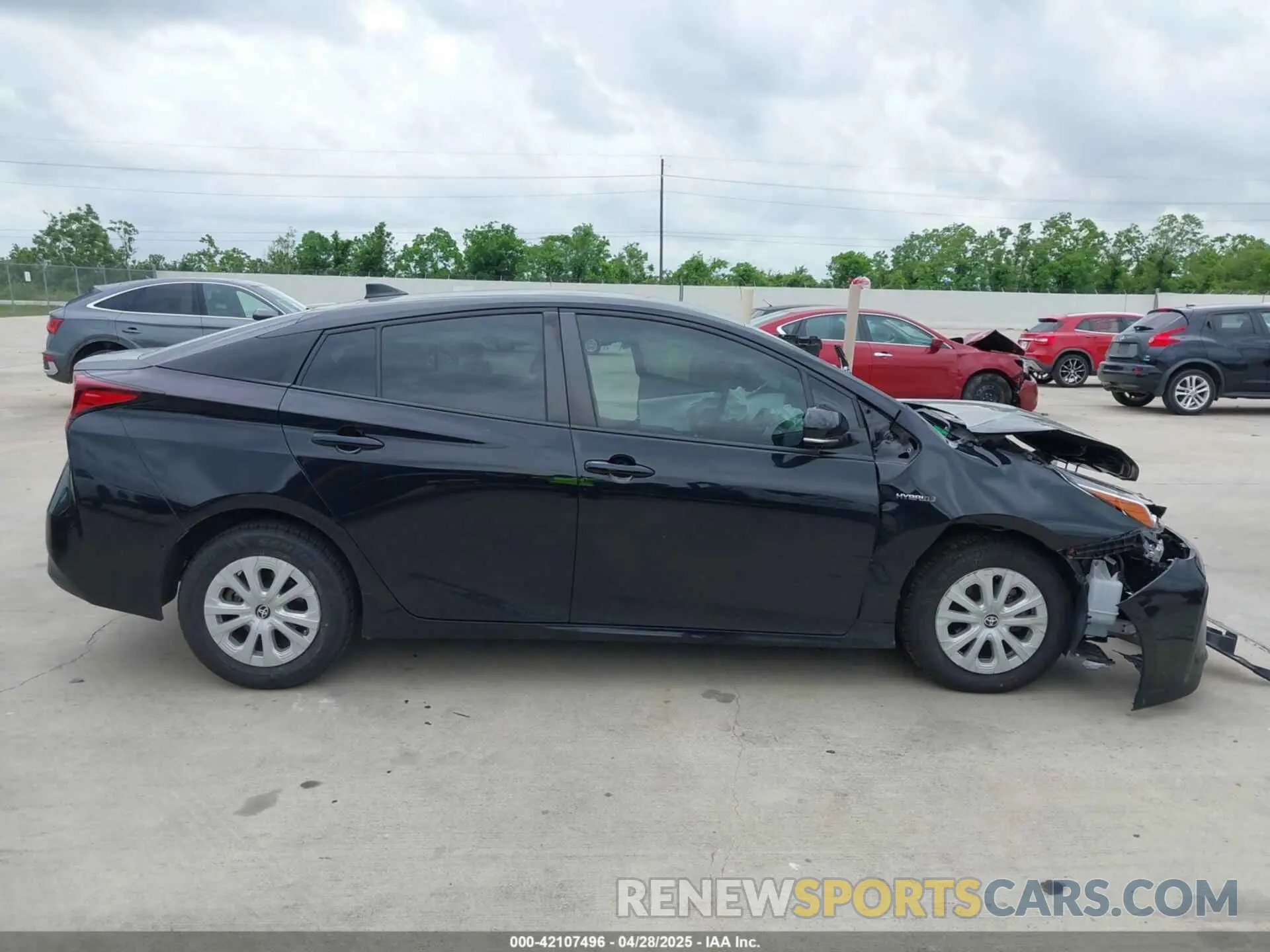12 Photograph of a damaged car JTDKARFU0K3095844 TOYOTA PRIUS 2019