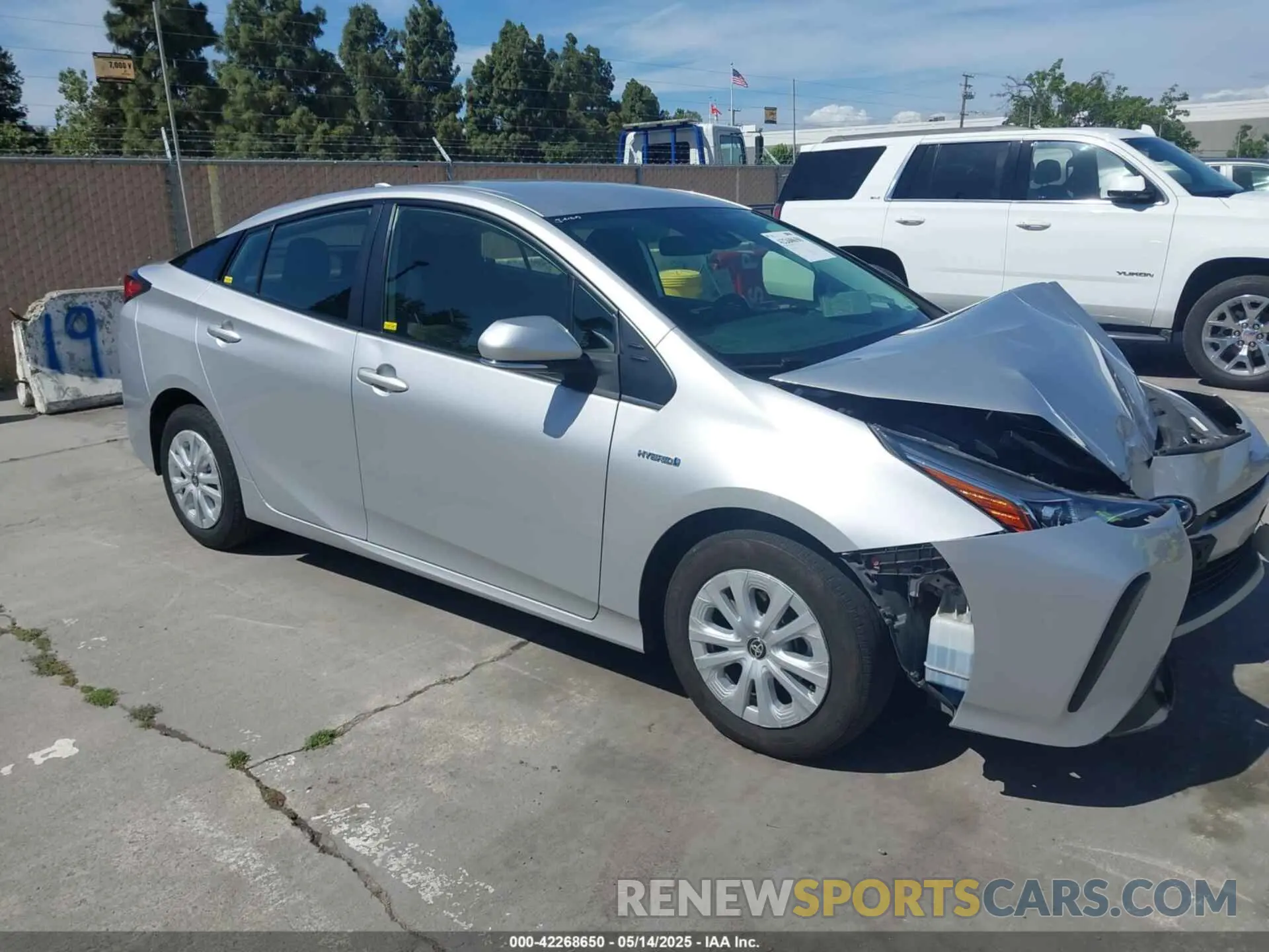 1 Photograph of a damaged car JTDKARFU0K3098310 TOYOTA PRIUS 2019