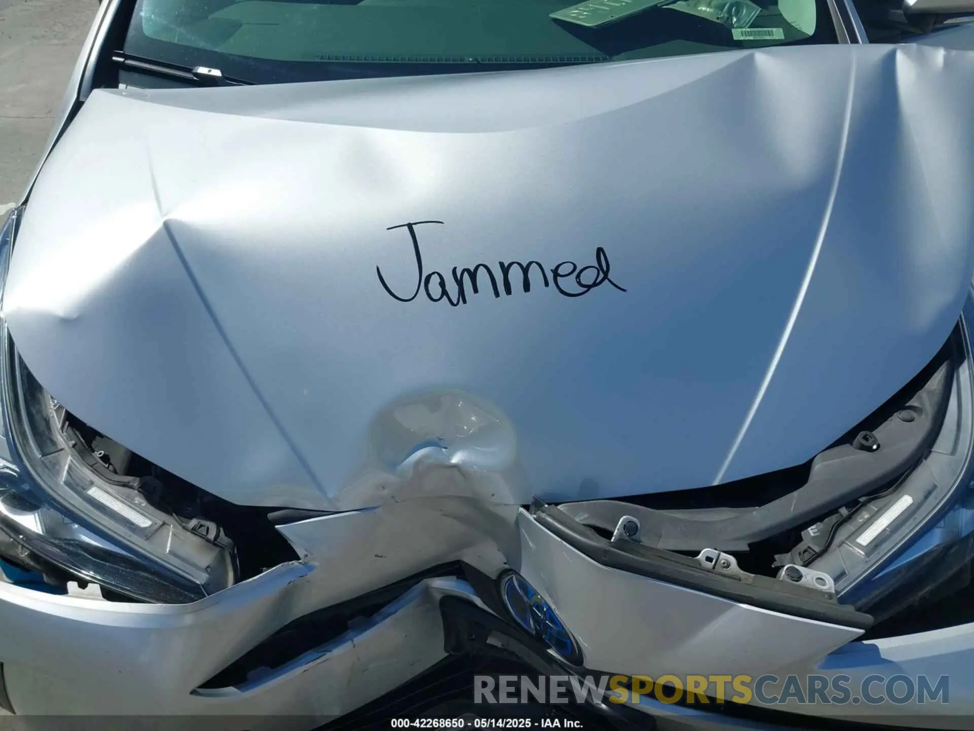 10 Photograph of a damaged car JTDKARFU0K3098310 TOYOTA PRIUS 2019