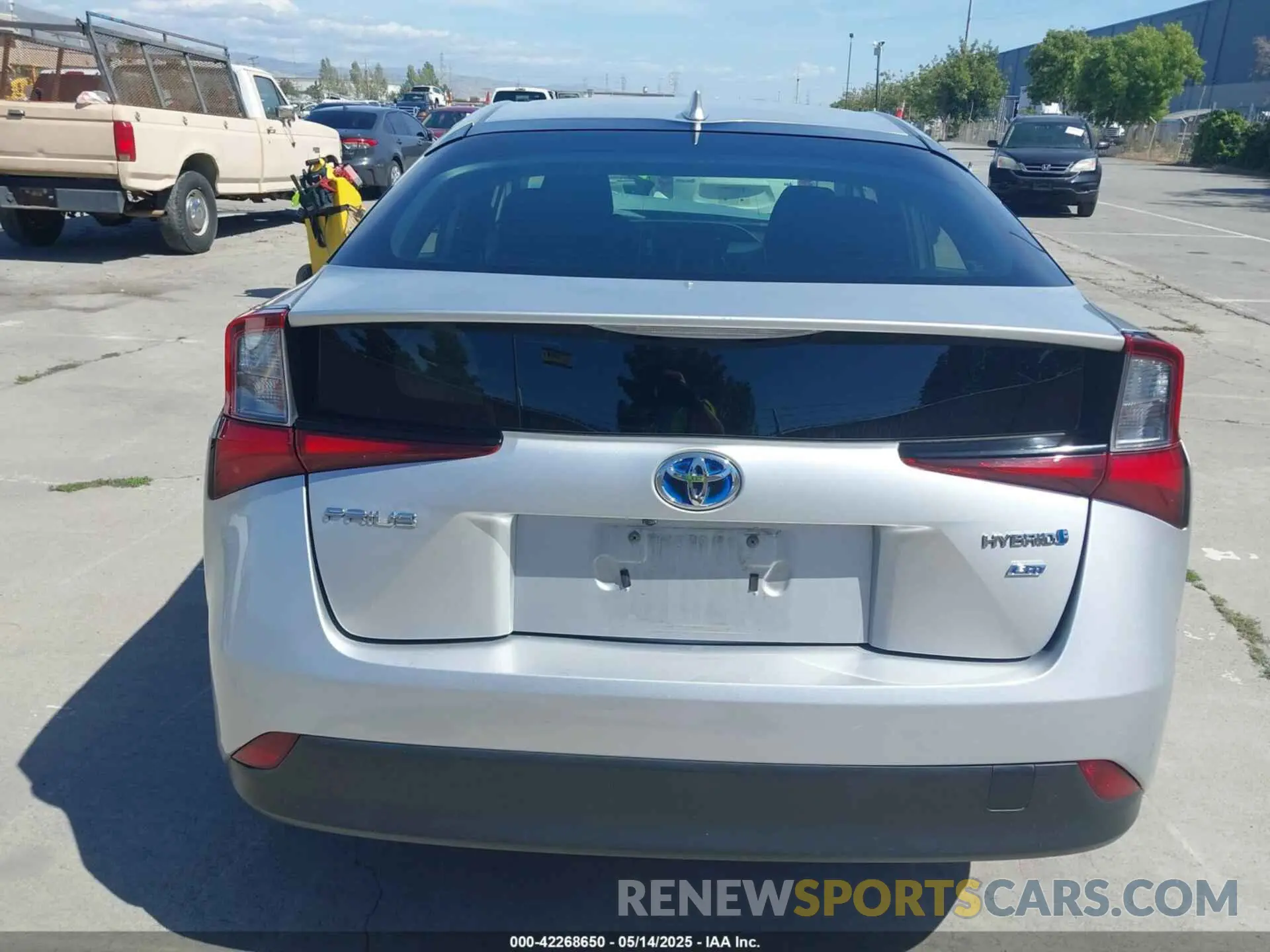 16 Photograph of a damaged car JTDKARFU0K3098310 TOYOTA PRIUS 2019