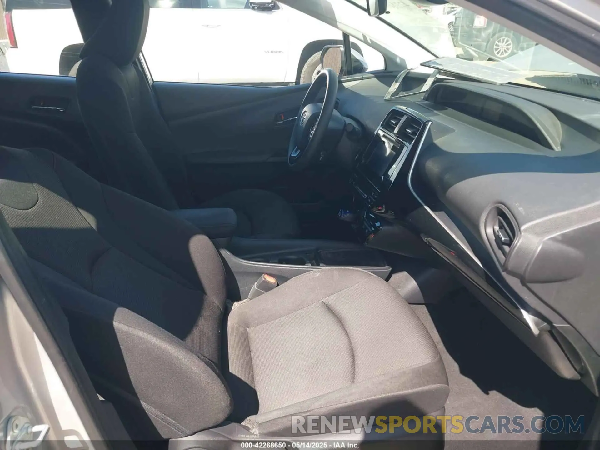 5 Photograph of a damaged car JTDKARFU0K3098310 TOYOTA PRIUS 2019