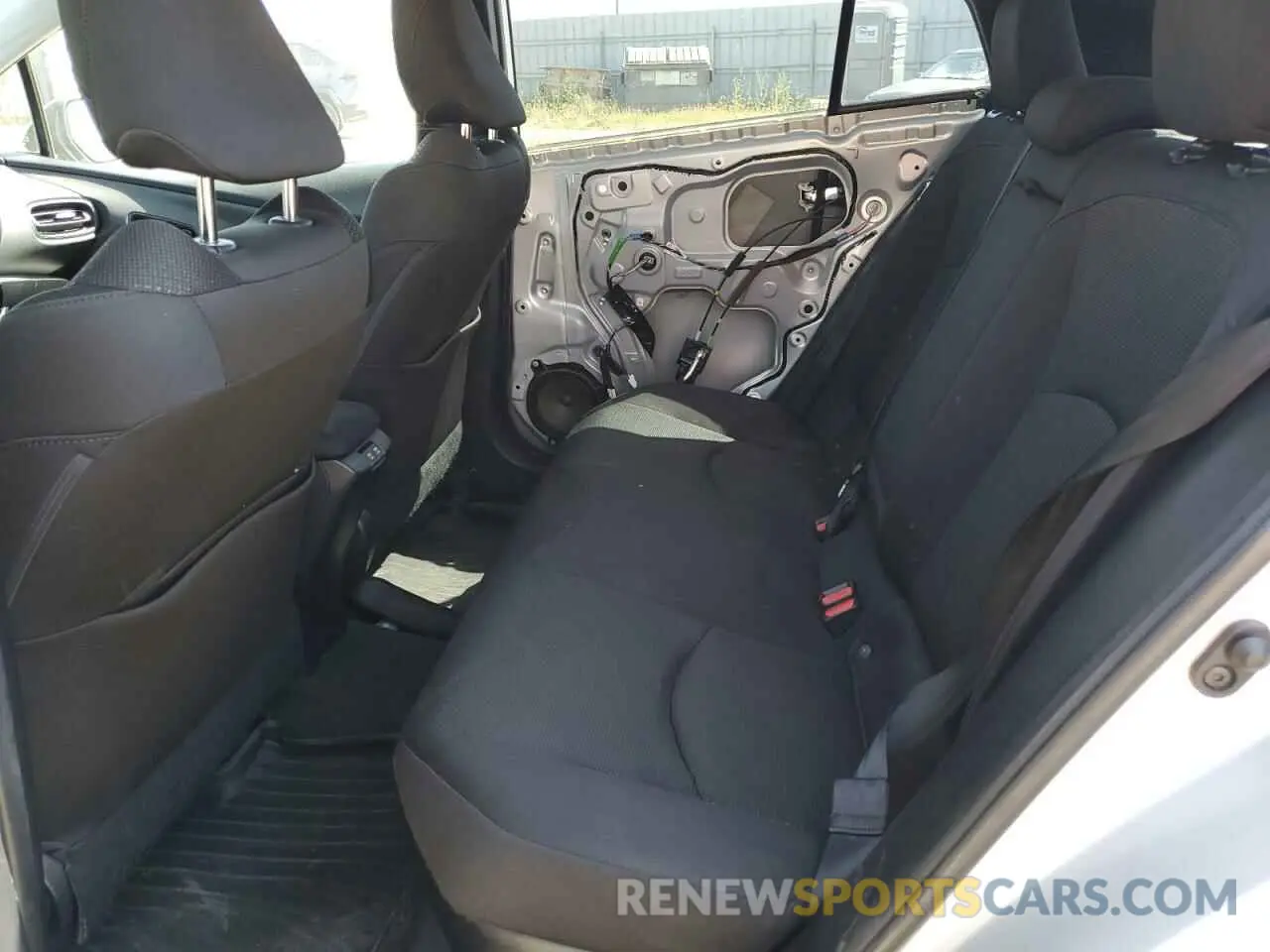 10 Photograph of a damaged car JTDKARFU1K3070970 TOYOTA PRIUS 2019
