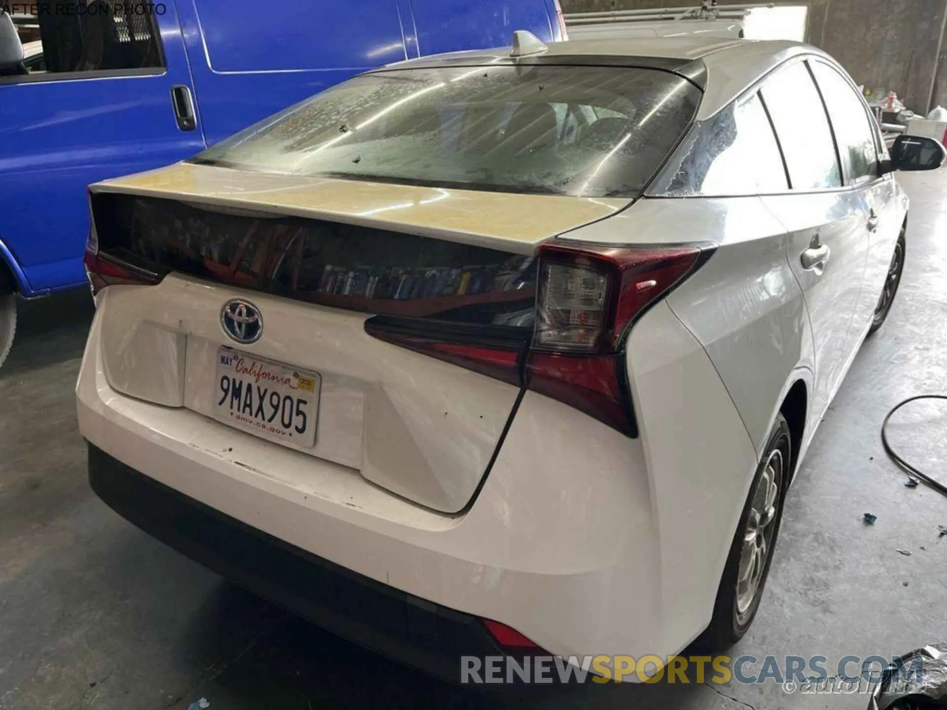 1 Photograph of a damaged car JTDKARFU1K3071925 TOYOTA PRIUS 2019