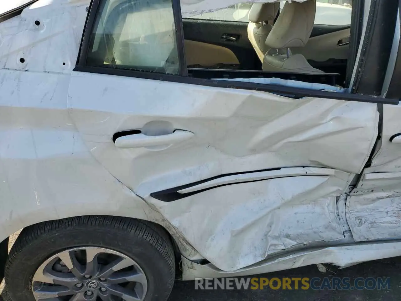 10 Photograph of a damaged car JTDKARFU1K3076610 TOYOTA PRIUS 2019
