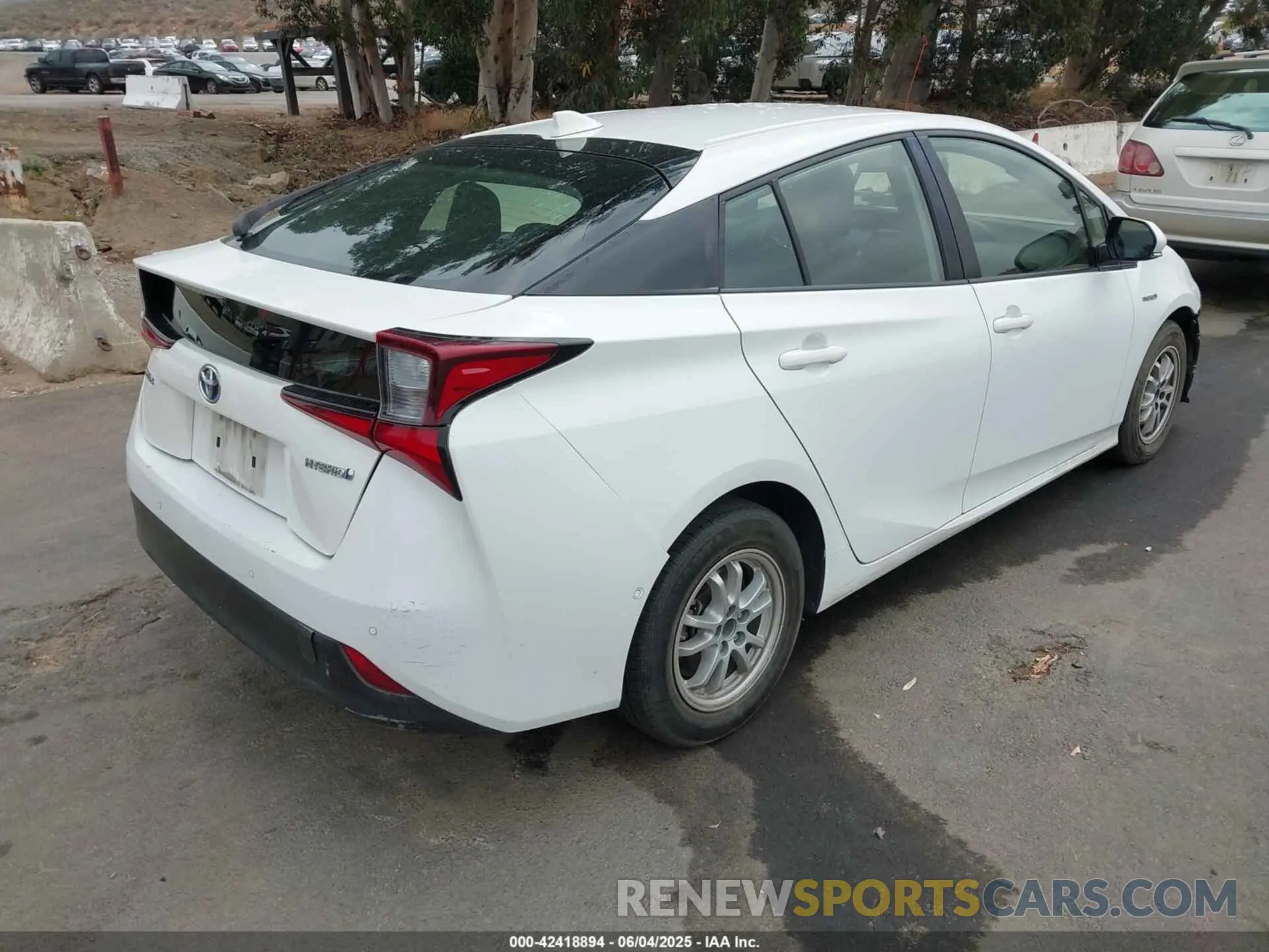 4 Photograph of a damaged car JTDKARFU1K3086859 TOYOTA PRIUS 2019