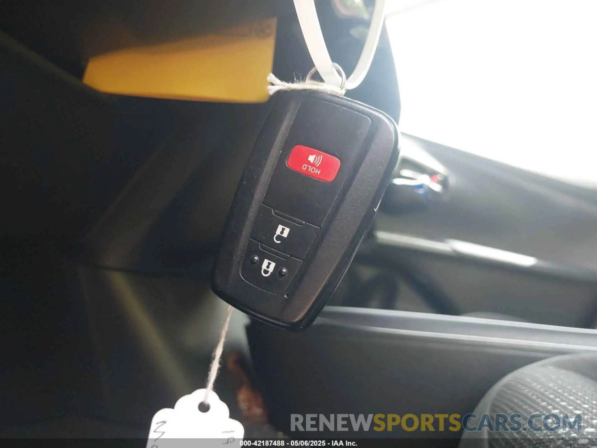 11 Photograph of a damaged car JTDKARFU1K3101487 TOYOTA PRIUS 2019