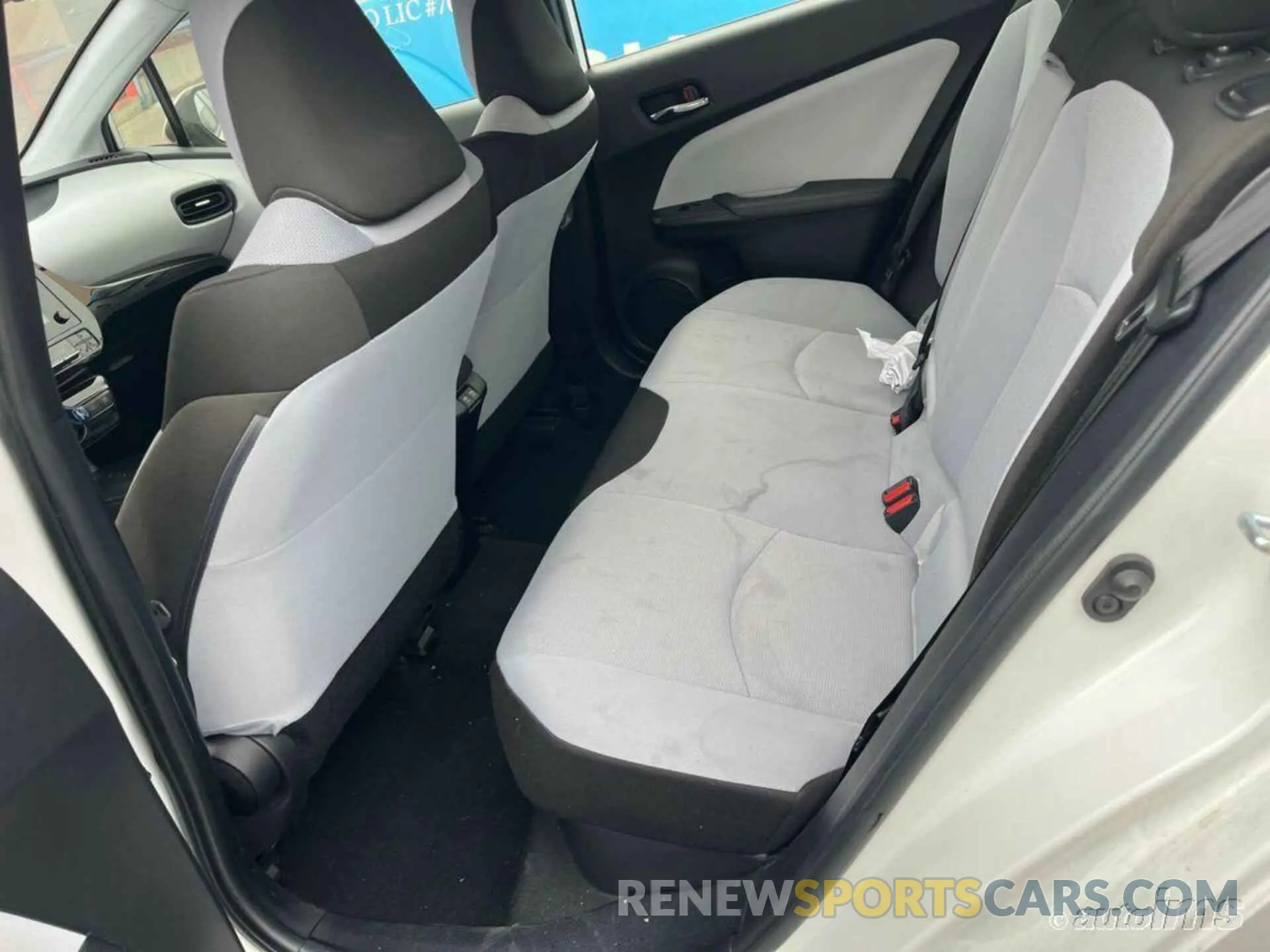 8 Photograph of a damaged car JTDKARFU2K3071383 TOYOTA PRIUS 2019