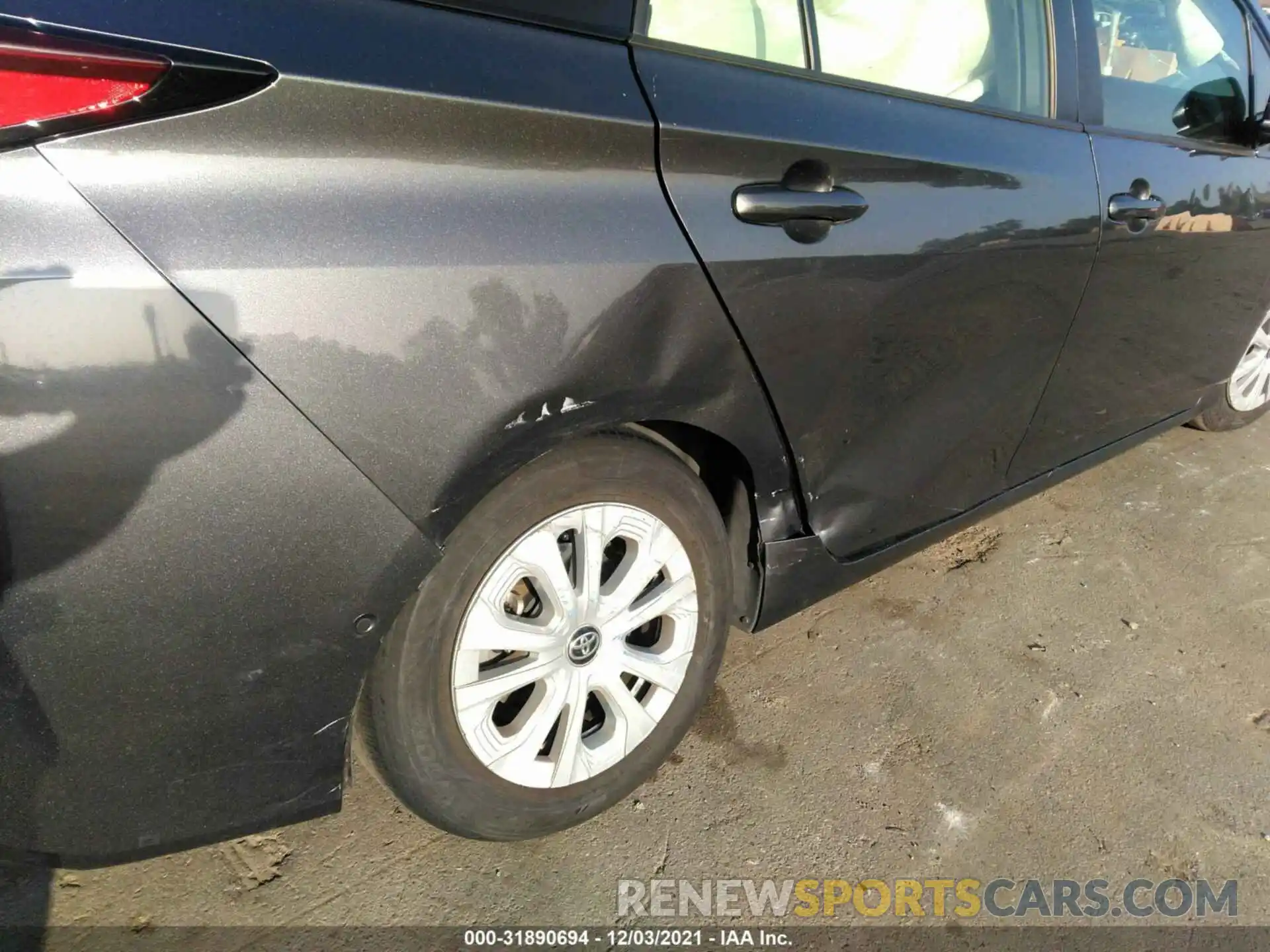 6 Photograph of a damaged car JTDKARFU2K3083551 TOYOTA PRIUS 2019