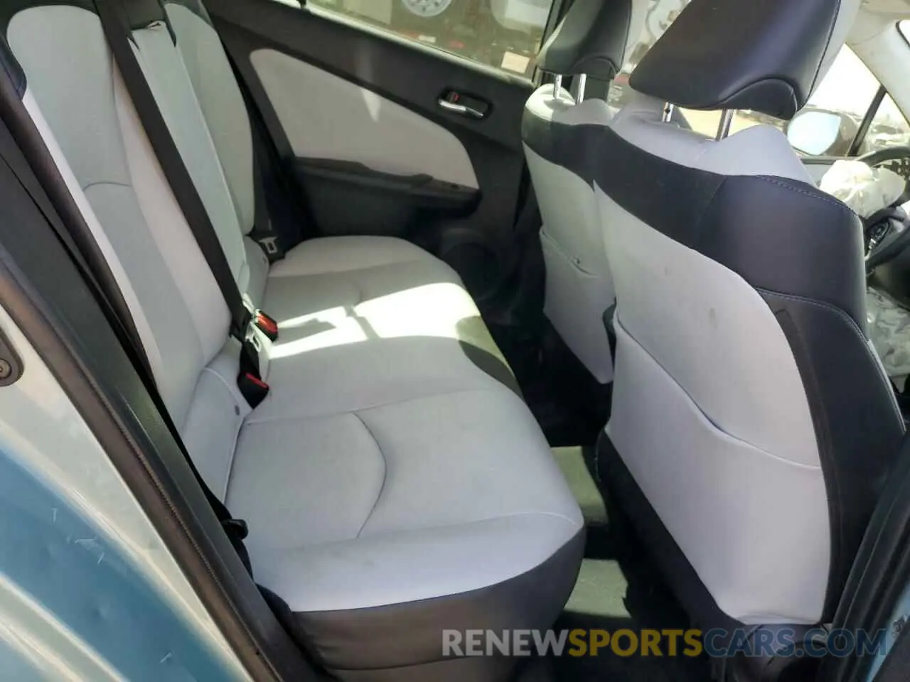 10 Photograph of a damaged car JTDKARFU2K3087096 TOYOTA PRIUS 2019