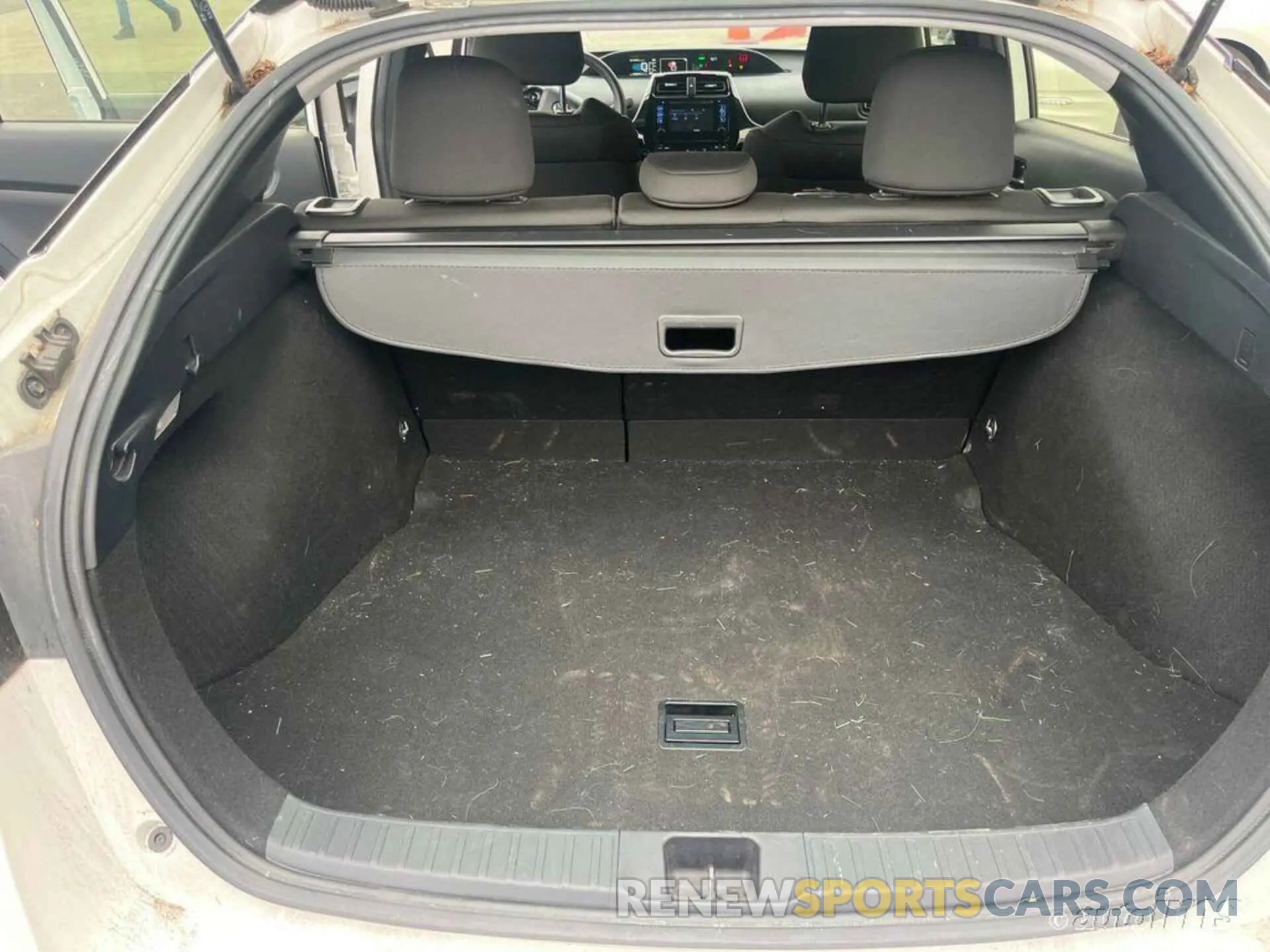 10 Photograph of a damaged car JTDKARFU2K3090290 TOYOTA PRIUS 2019
