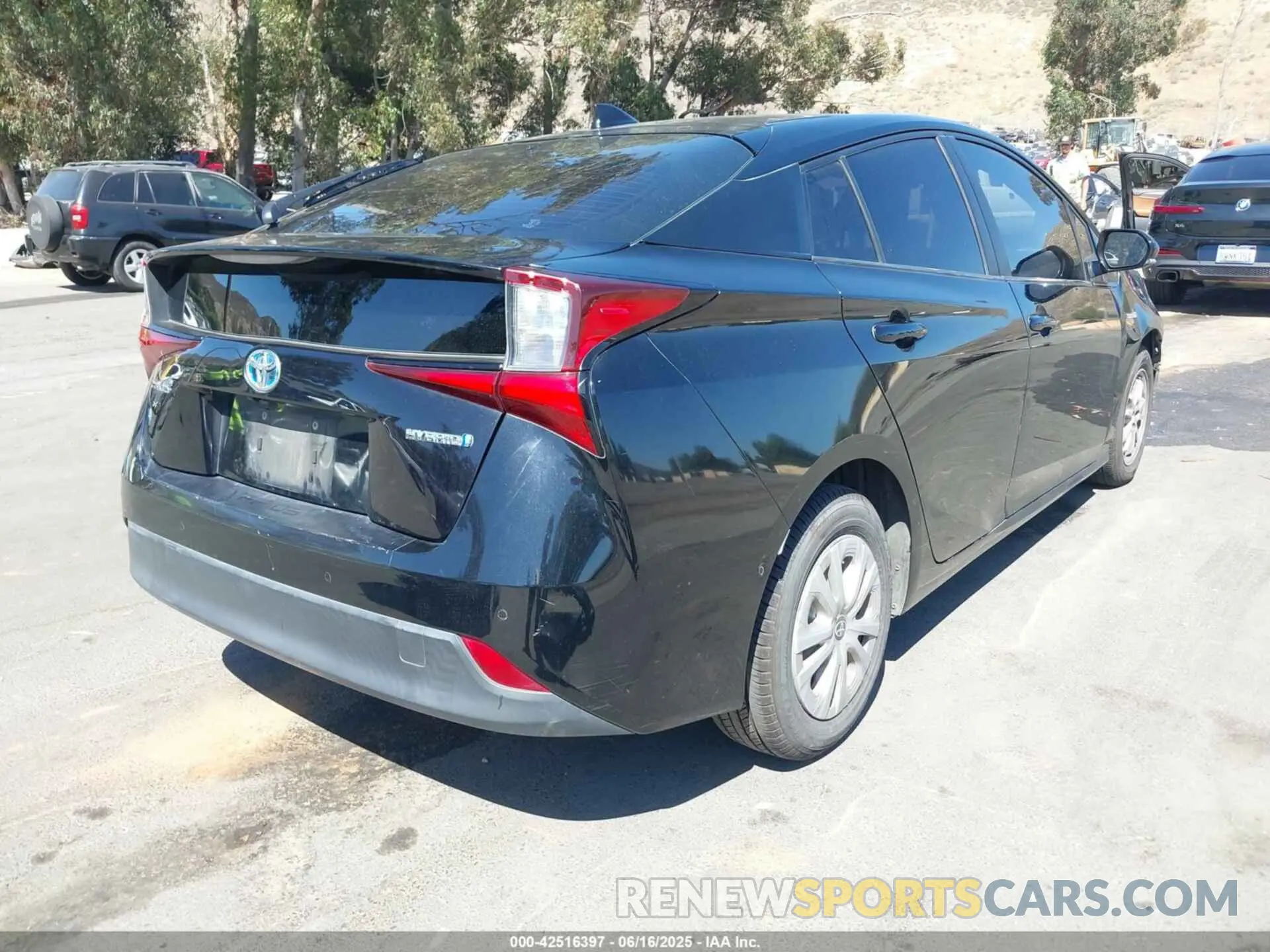 4 Photograph of a damaged car JTDKARFU2K3093691 TOYOTA PRIUS 2019