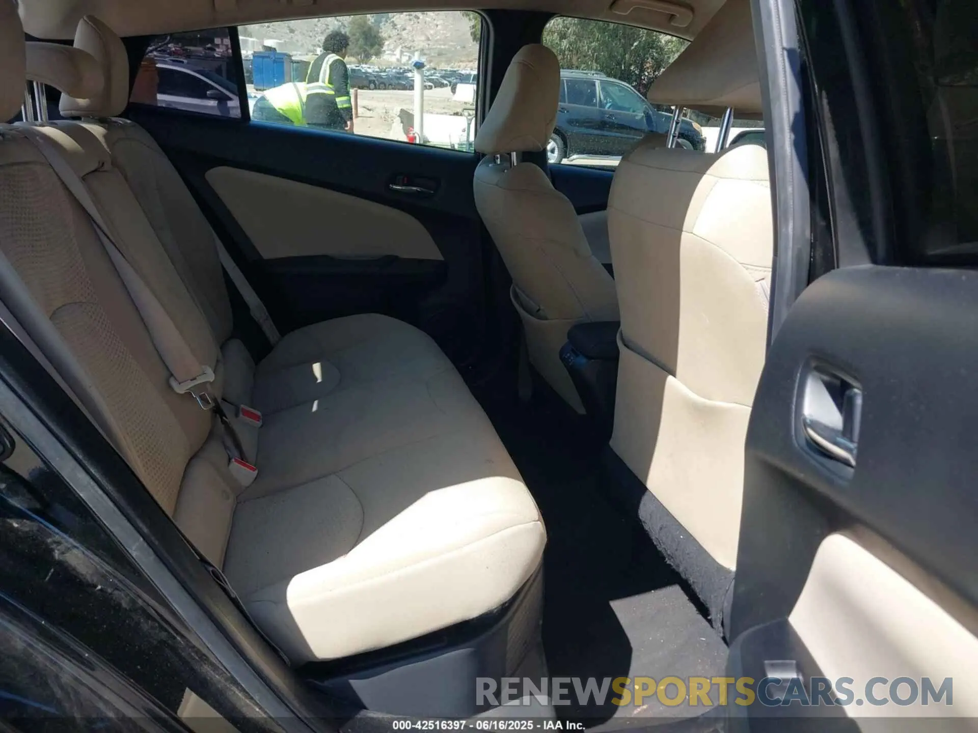 8 Photograph of a damaged car JTDKARFU2K3093691 TOYOTA PRIUS 2019