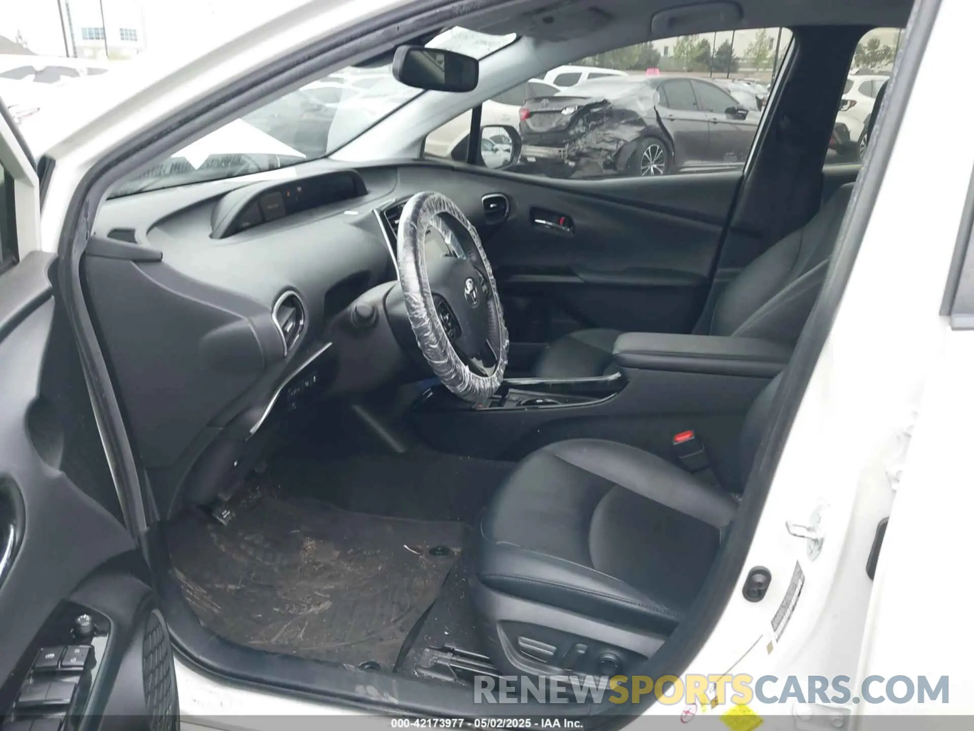 5 Photograph of a damaged car JTDKARFU3K3076849 TOYOTA PRIUS 2019