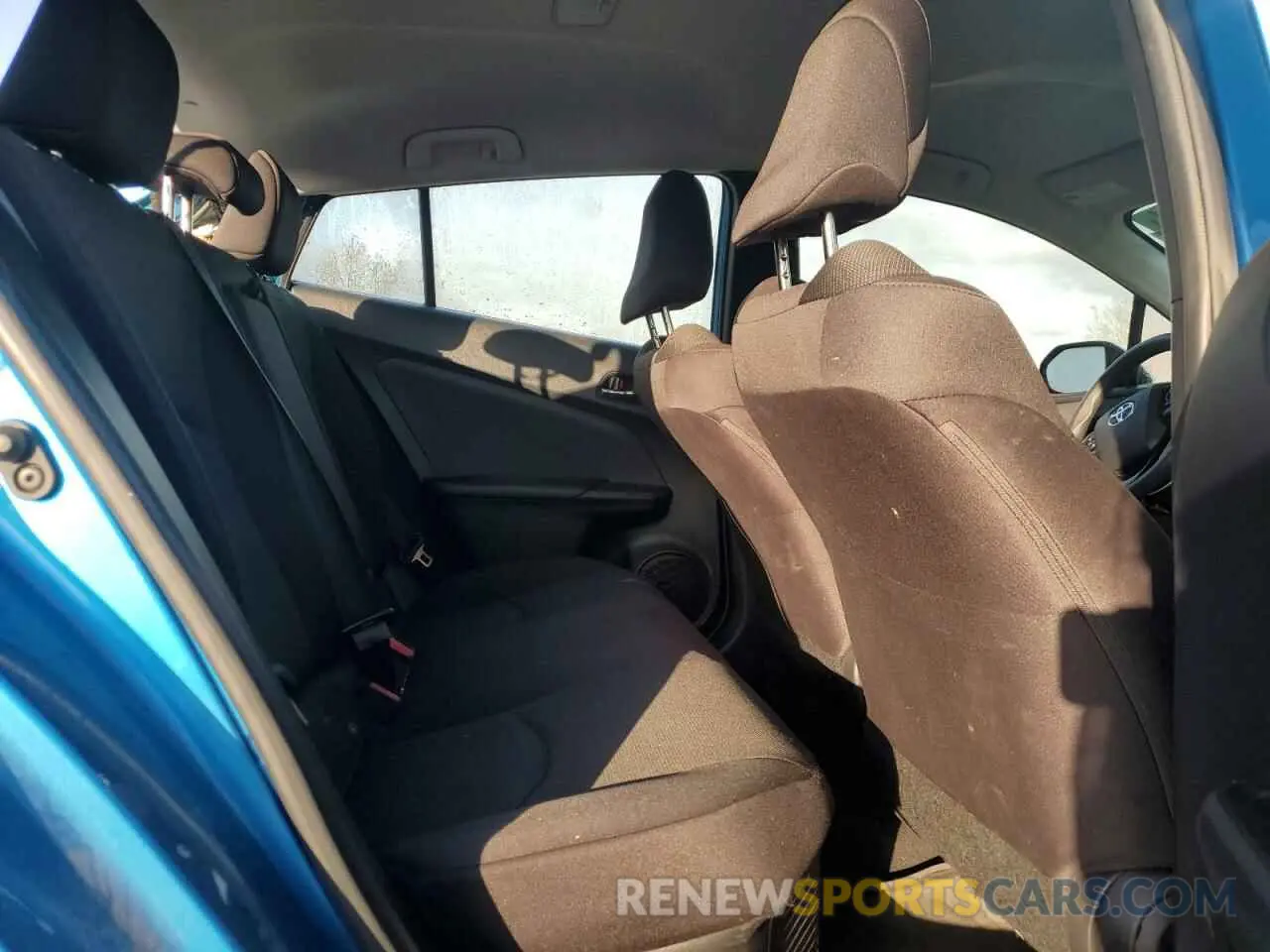 11 Photograph of a damaged car JTDKARFU3K3091335 TOYOTA PRIUS 2019