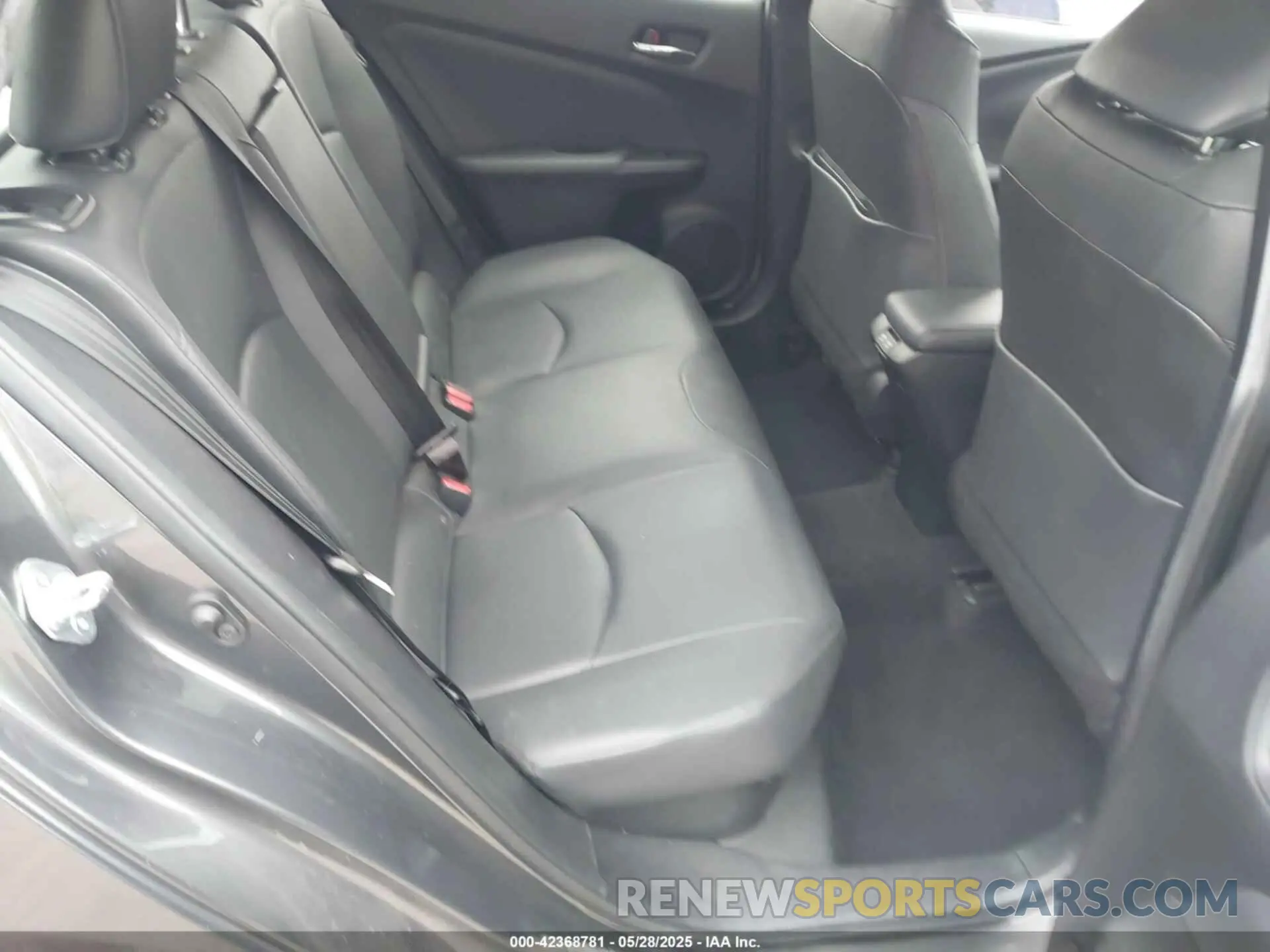 8 Photograph of a damaged car JTDKARFU3K3093621 TOYOTA PRIUS 2019