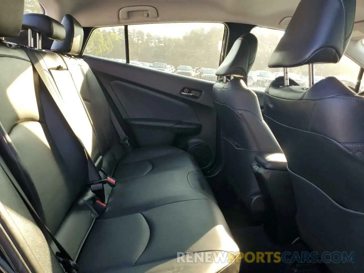10 Photograph of a damaged car JTDKARFU4K3071417 TOYOTA PRIUS 2019