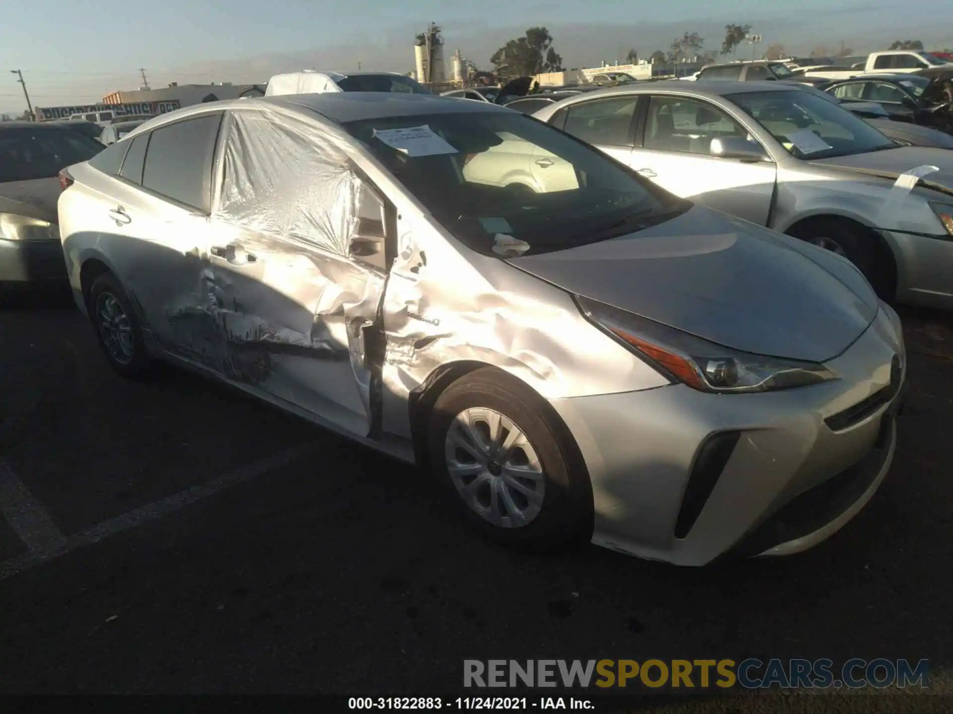 1 Photograph of a damaged car JTDKARFU4K3075886 TOYOTA PRIUS 2019