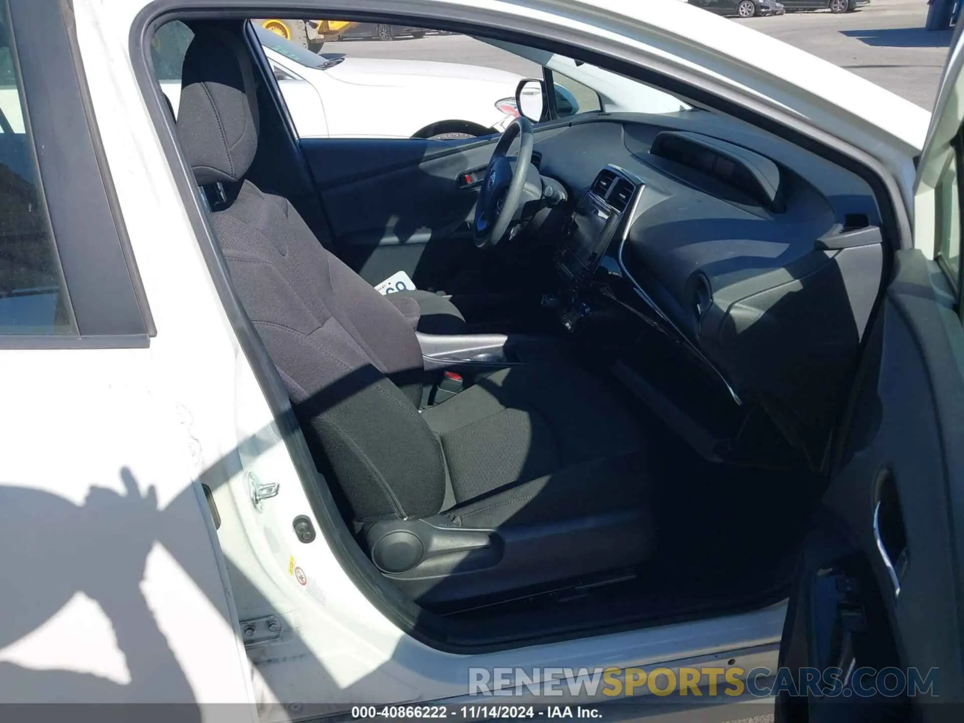 5 Photograph of a damaged car JTDKARFU4K3078397 TOYOTA PRIUS 2019