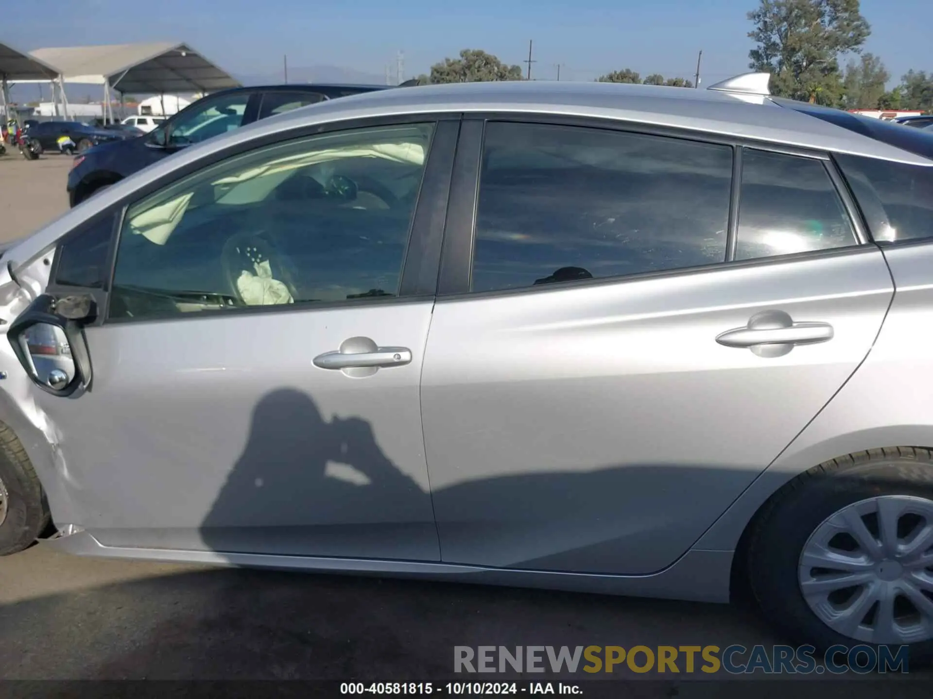14 Photograph of a damaged car JTDKARFU4K3081347 TOYOTA PRIUS 2019