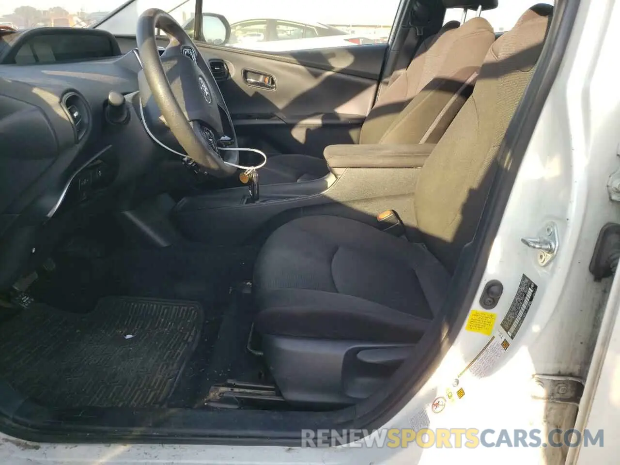 7 Photograph of a damaged car JTDKARFU4K3087715 TOYOTA PRIUS 2019