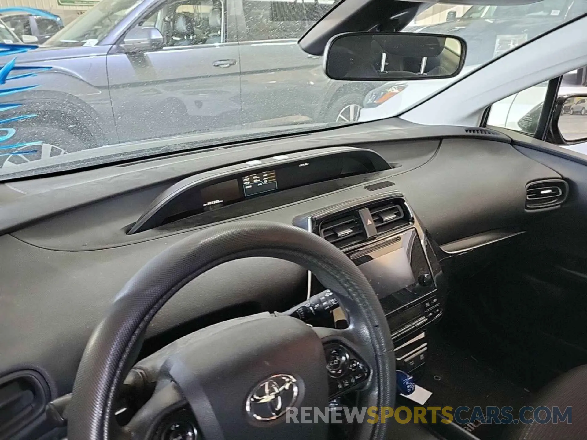 32 Photograph of a damaged car JTDKARFU4K3100379 TOYOTA PRIUS 2019