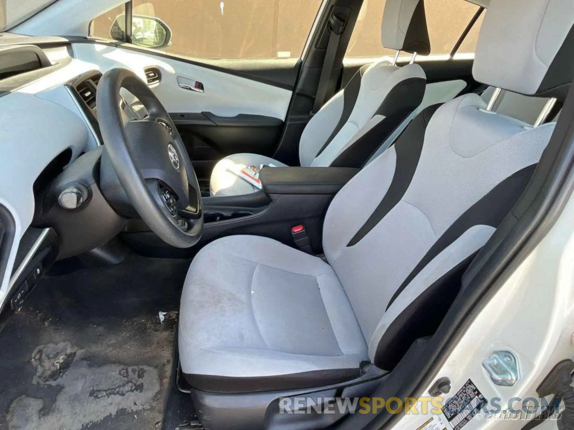 10 Photograph of a damaged car JTDKARFU5K3071104 TOYOTA PRIUS 2019