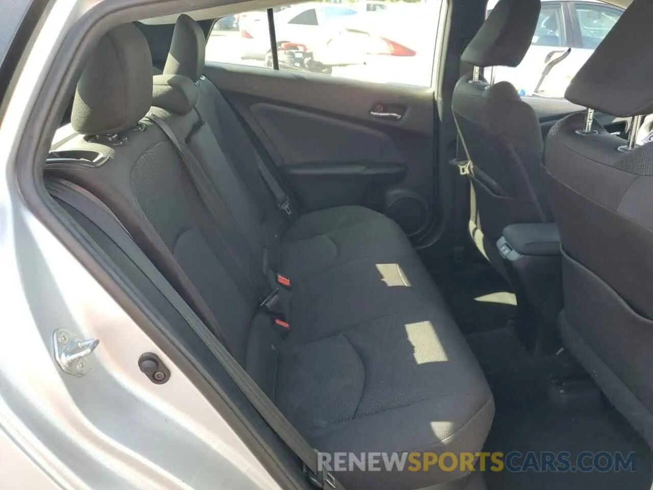 10 Photograph of a damaged car JTDKARFU5K3077176 TOYOTA PRIUS 2019