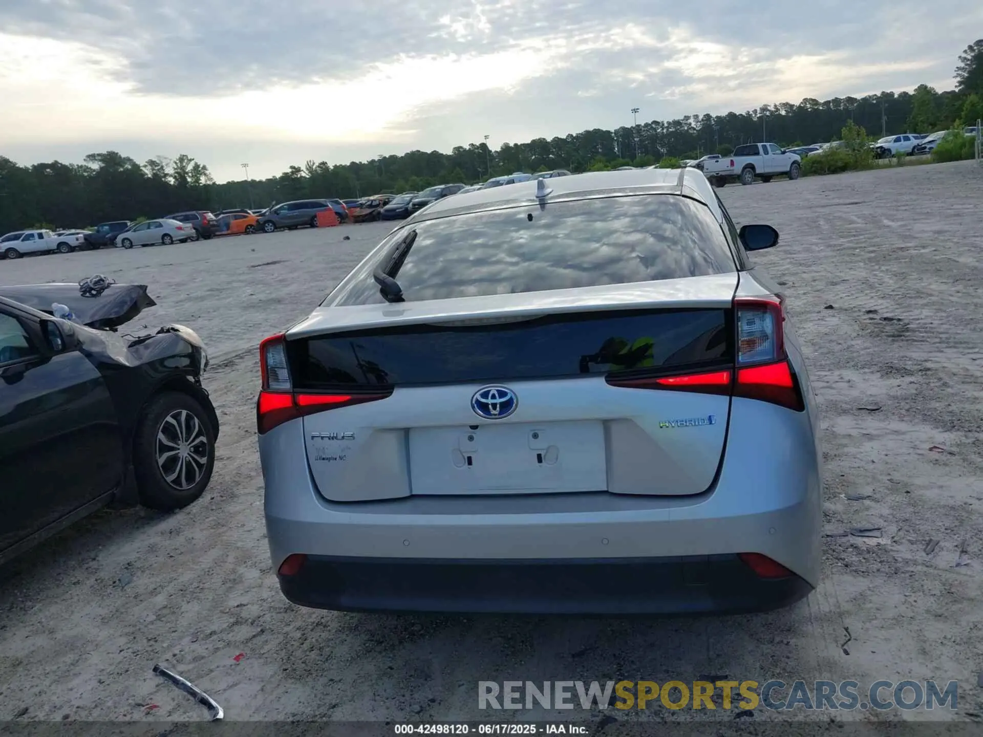 16 Photograph of a damaged car JTDKARFU5K3078165 TOYOTA PRIUS 2019