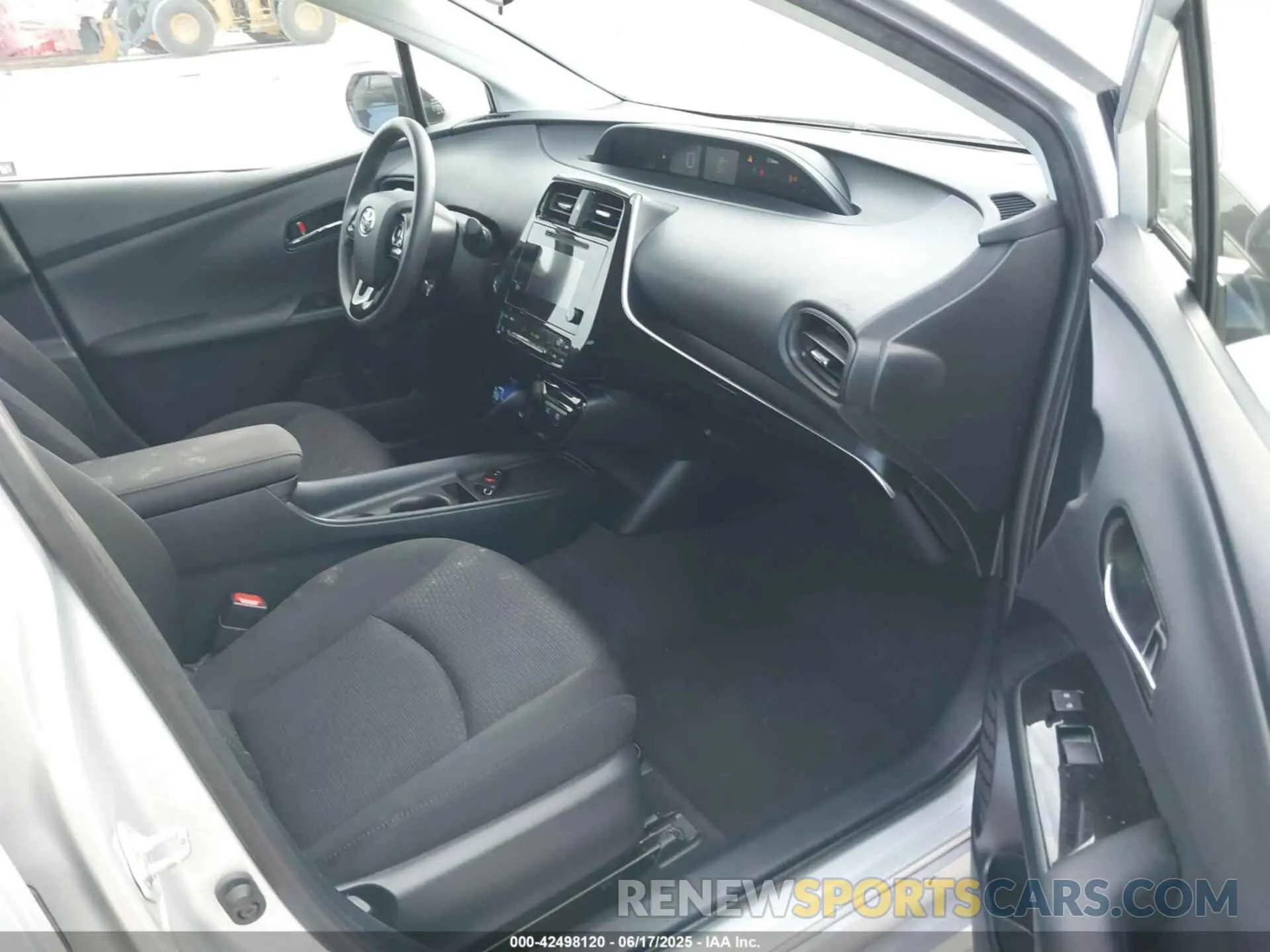 5 Photograph of a damaged car JTDKARFU5K3078165 TOYOTA PRIUS 2019