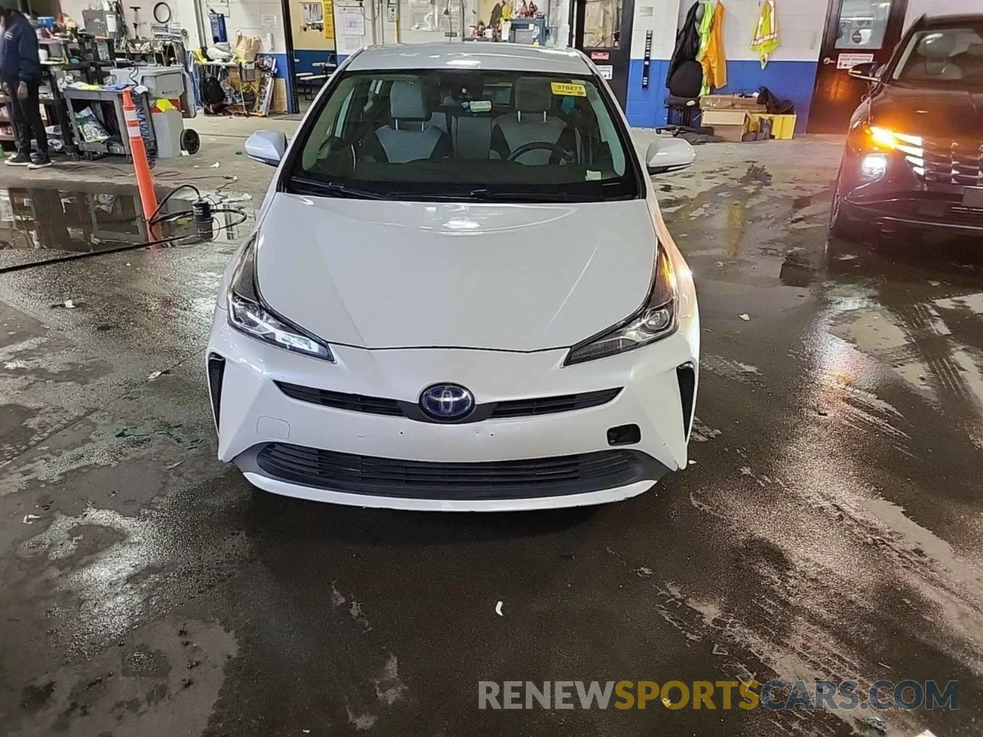 10 Photograph of a damaged car JTDKARFU6K3069667 TOYOTA PRIUS 2019